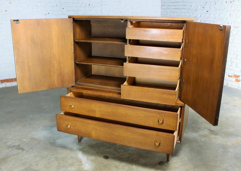 MidCentury Modern Broyhill Brasilia 613041 Door Chest, Gentleman’s