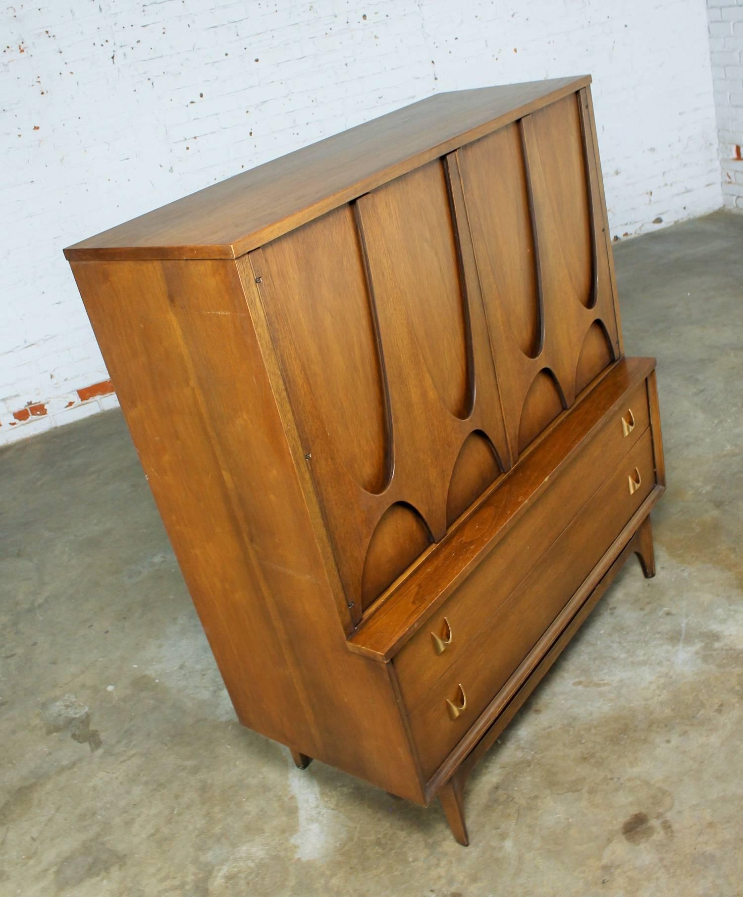 Mid-Century Modern Broyhill Brasilia 6130-41 Door Chest, Gentleman’s Chest 1