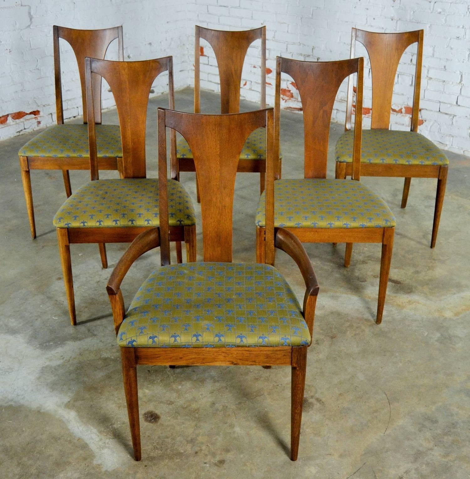 Wonderful set of six walnut Broyhill Brasilia single splat dining chairs, one 6140-84 armchair and five 6140-85 side chairs. Their original condition is fabulous including their incredible original blue and green Lenoir Chair Company upholstery!