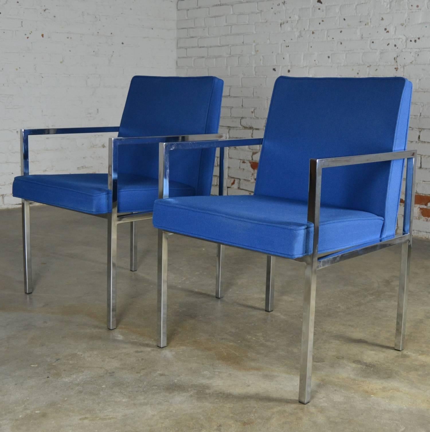 Vintage Pair of Royal Blue Milo Baughman Style Chrome Armchairs by Hibriten 3