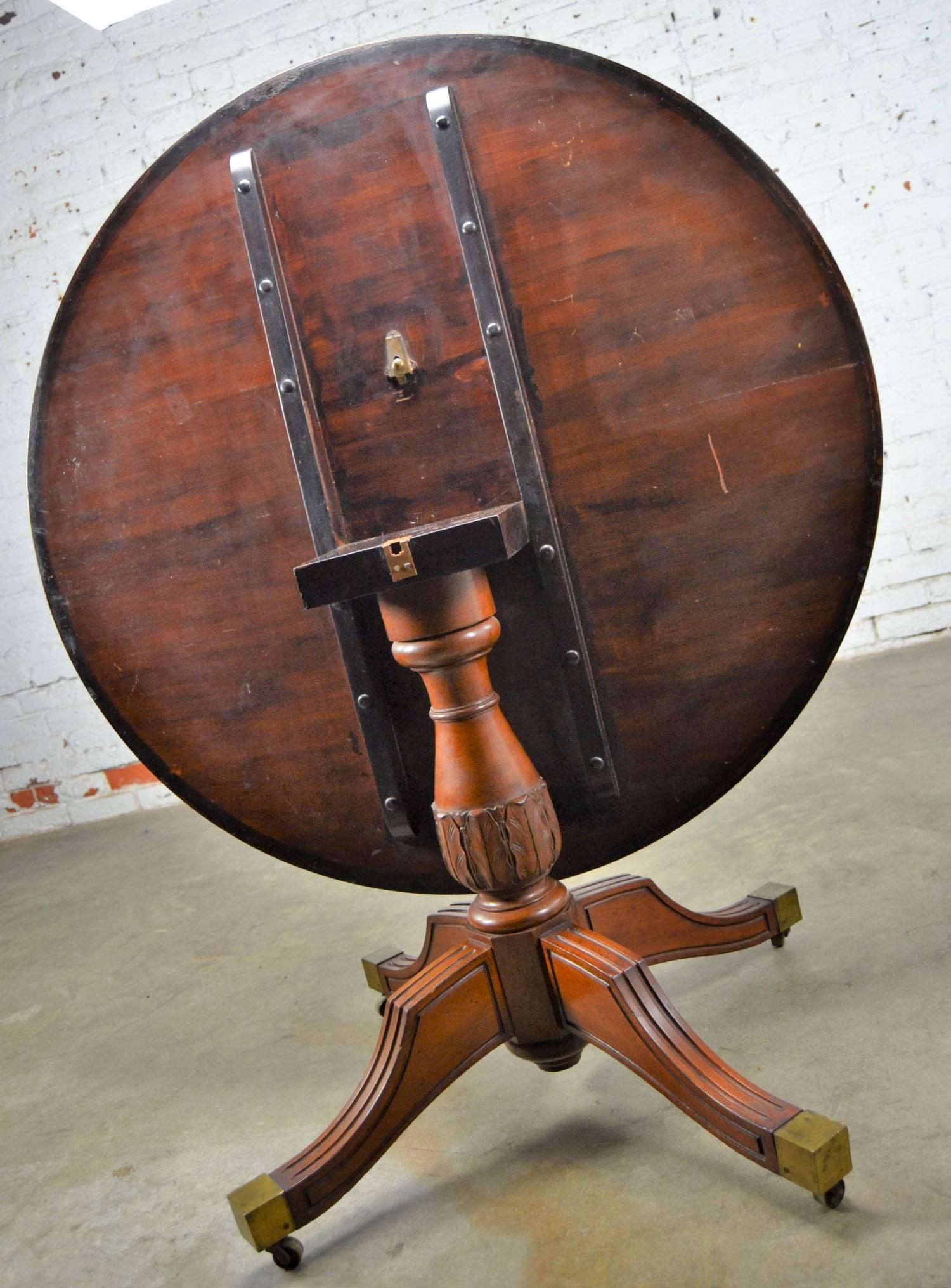 American Classical Regency Carved Mahogany Round Tilt-Top Breakfast or Center Table