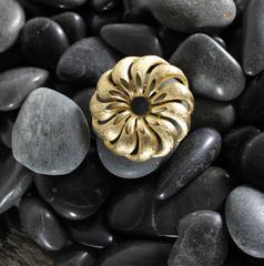 Vintage Crown Trifari Goldfarbene Pinwheel-Brosche, Vintage