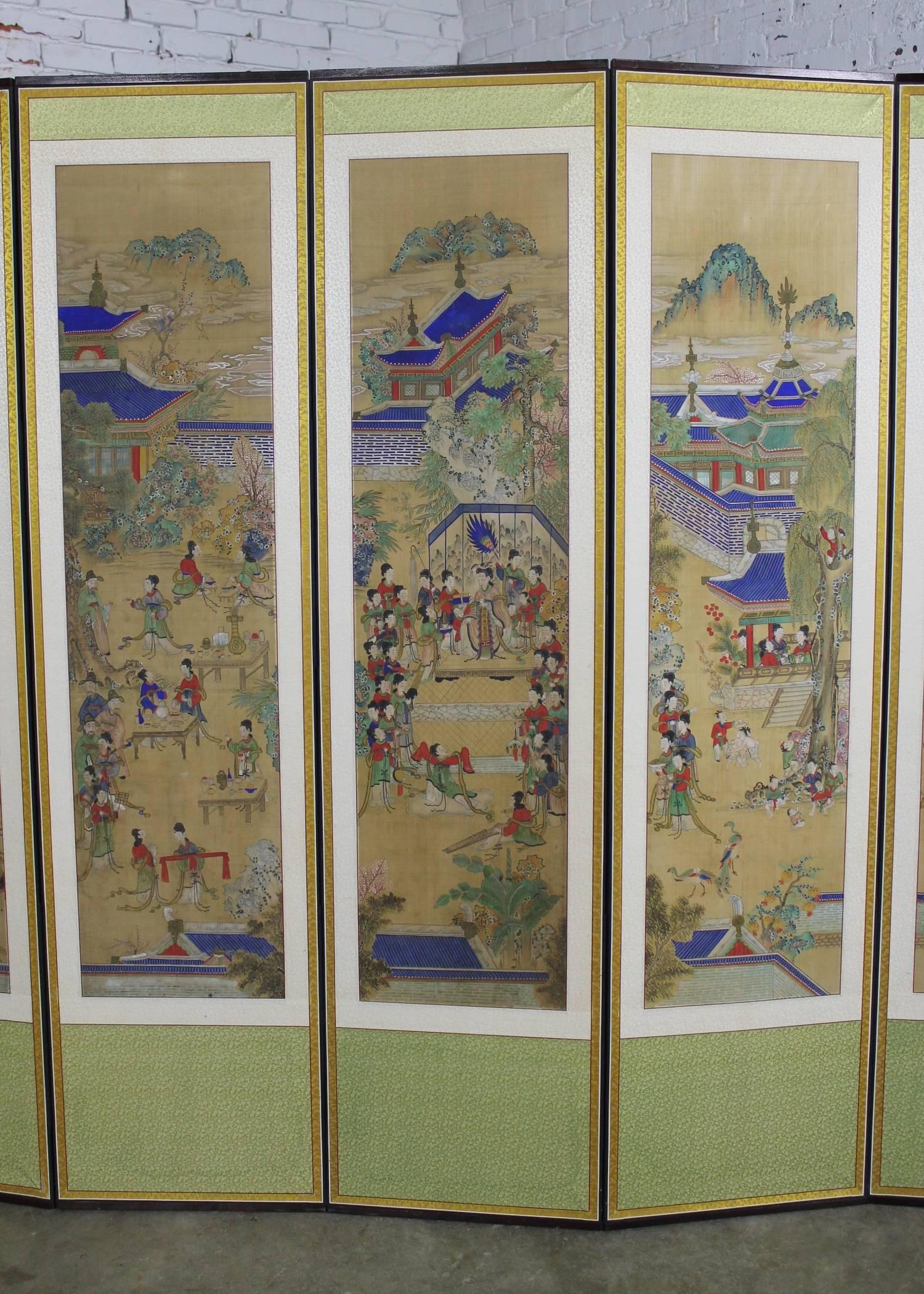 19th Century Korean 12 Panel Silk Hand-Painted Folding Screen In Good Condition In Topeka, KS
