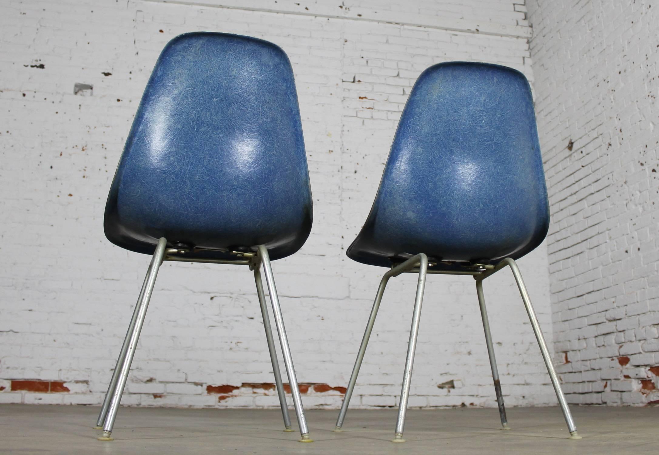 fiberglass chairs vintage