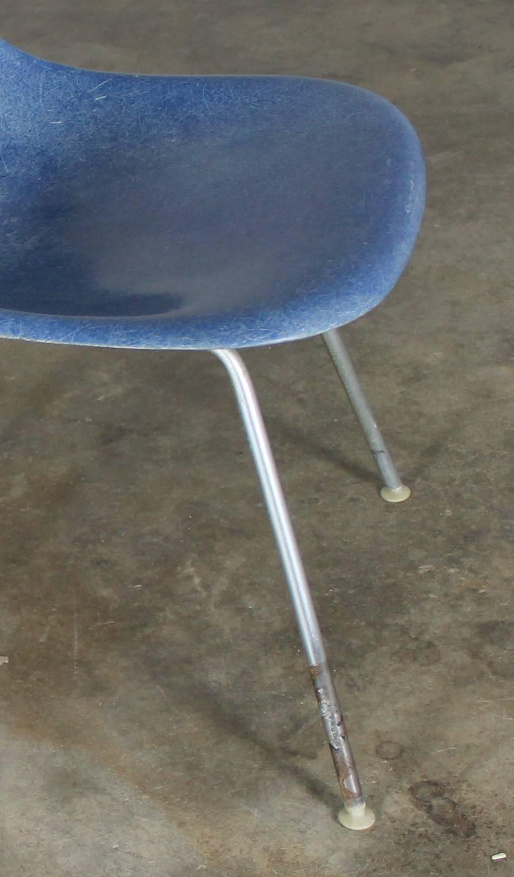 Steel Vintage Pair of Herman Miller Eames Molded Fiberglass DSX Side Chairs