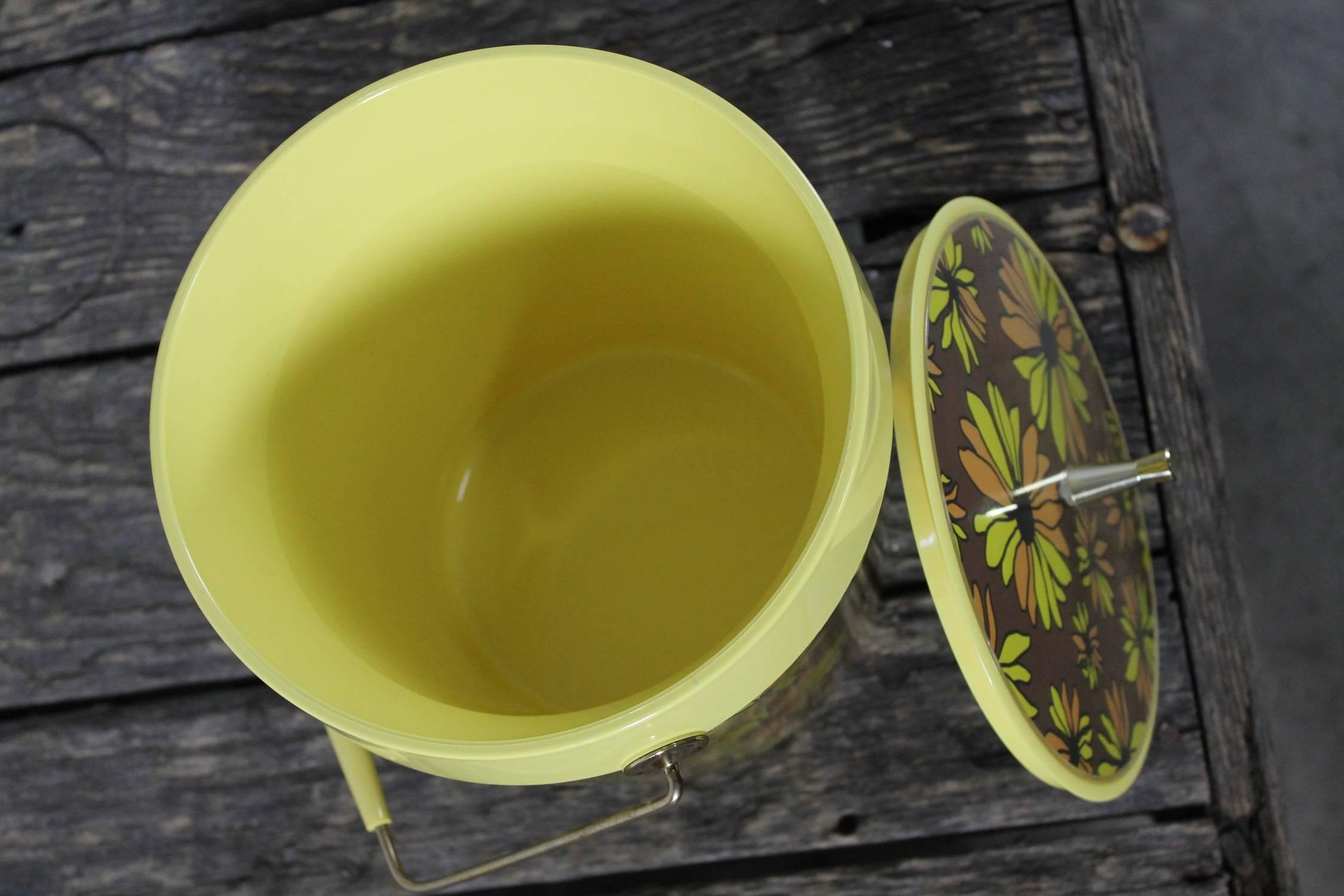 American Yellow Daisy Ice Bucket by West Bend Thermo Serv Vintage, Mid-Century Modern
