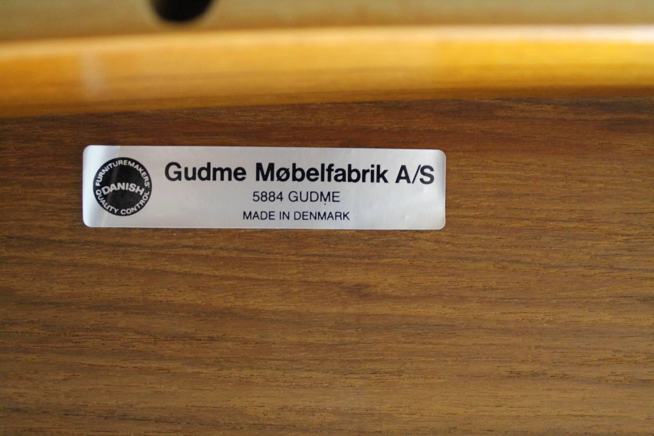 Gudme Mobelfabrik Teak Expanding Dining Table Vintage Danish Mid-Century Modern In Good Condition In Topeka, KS