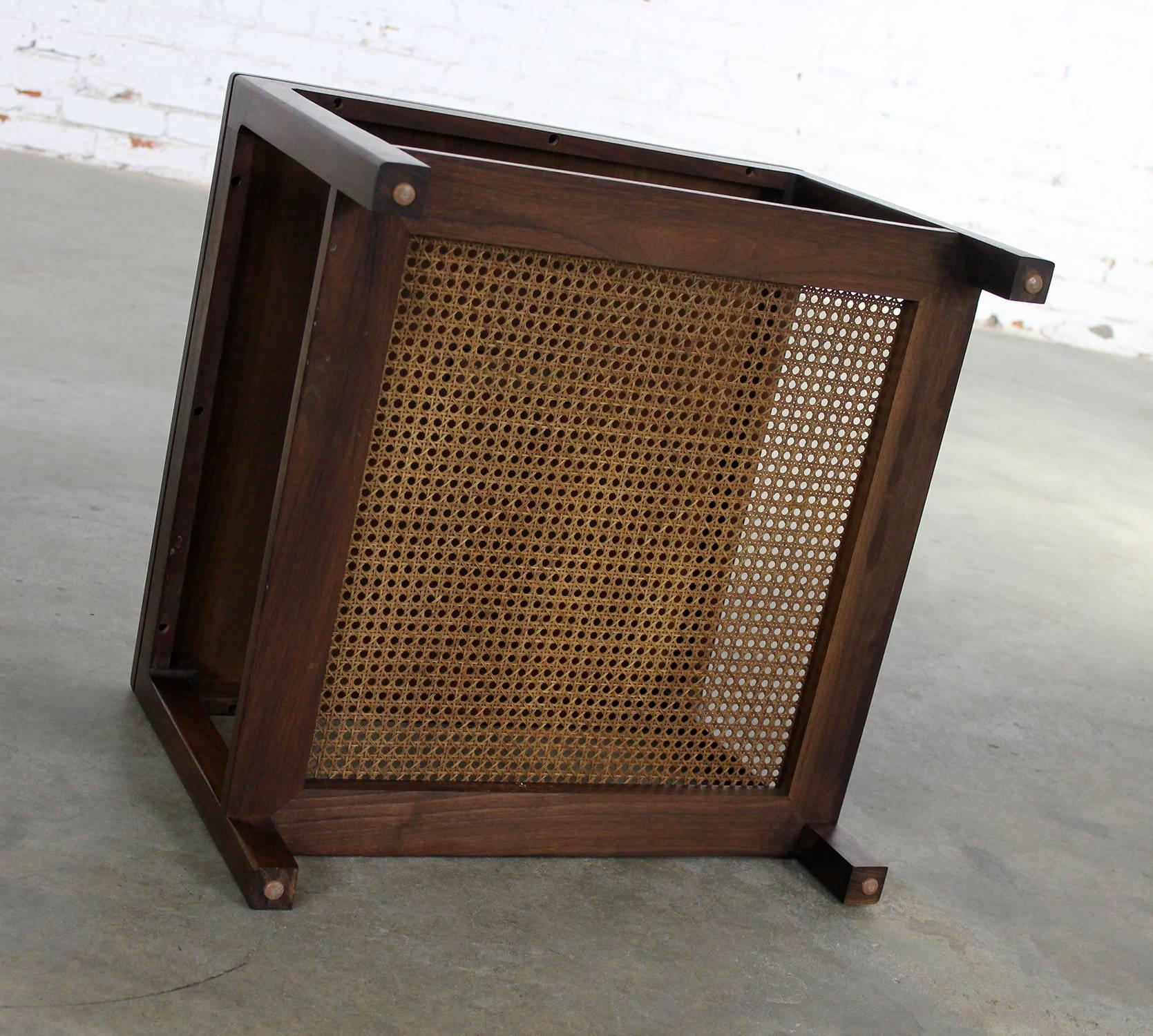 Founders Furniture Square End Table, Vintage, Mid-Century Modern 1