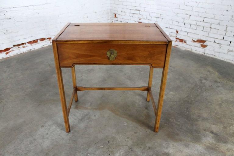 Comp By Drexel Campaign Style Lift Top Make Up Vanity Vintage Interesting And Wonderful Vintage Mid Century Campaign Style Lift Top Make Up Vanity With