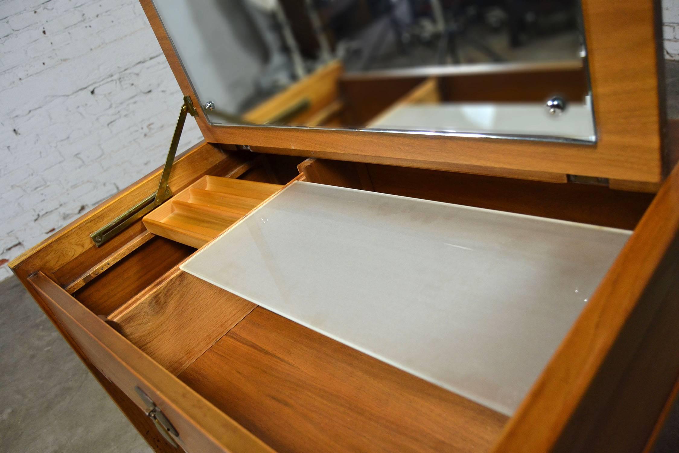 drexel vanity desk