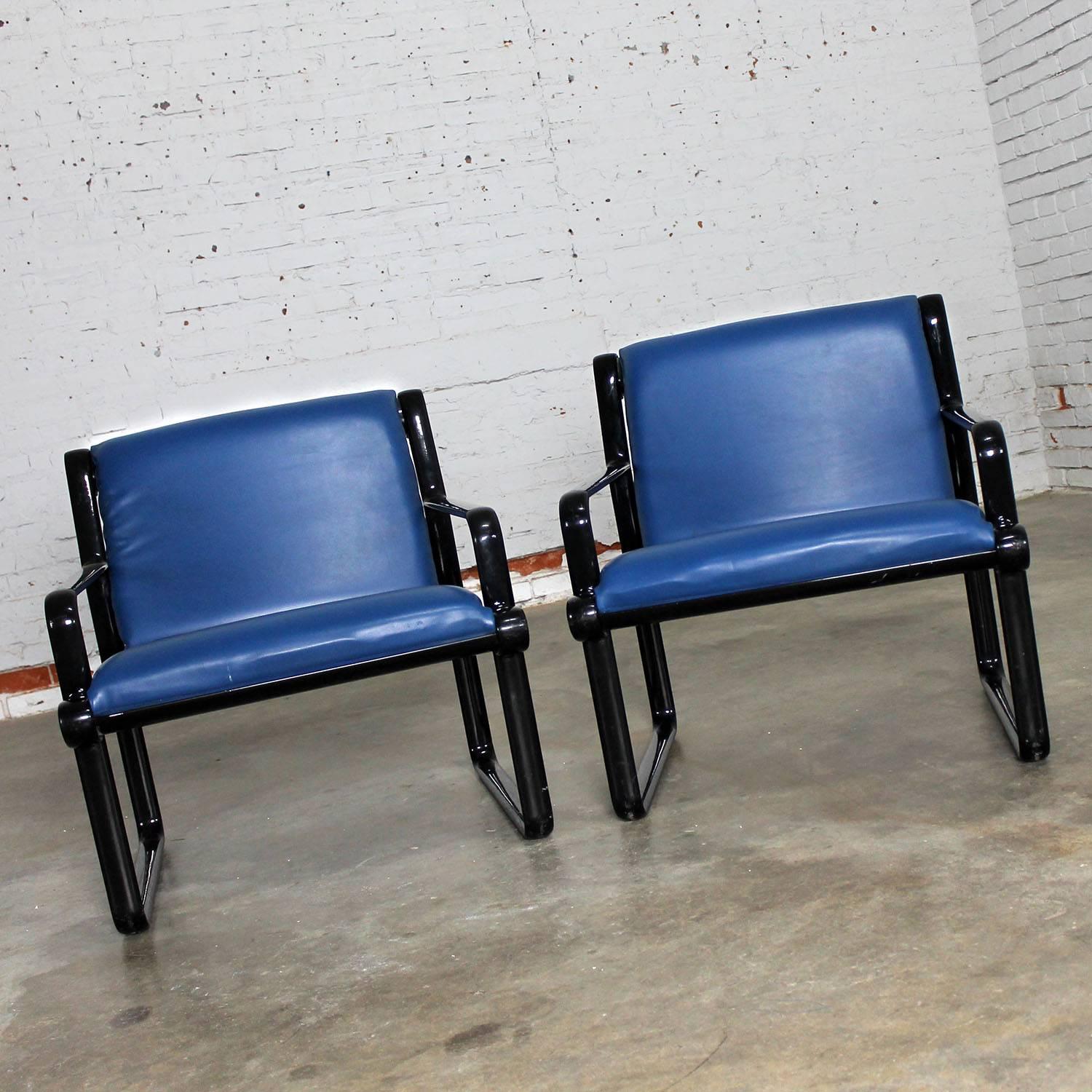 Late 20th Century Pair of Hannah Morrison for Knoll Sling Armchairs in Black and Blue For Sale