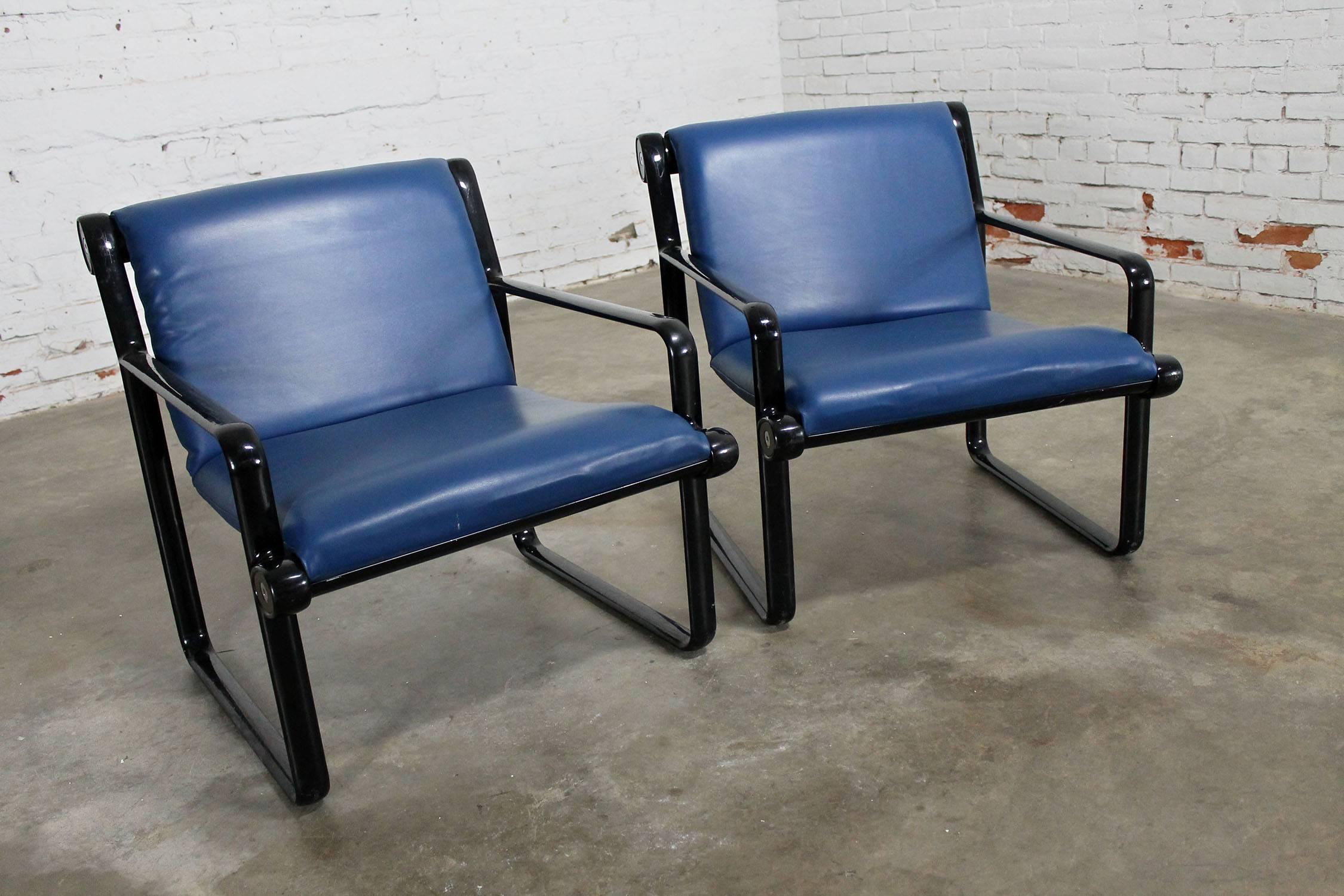 Aluminum Pair of Hannah Morrison for Knoll Sling Armchairs in Black and Blue For Sale