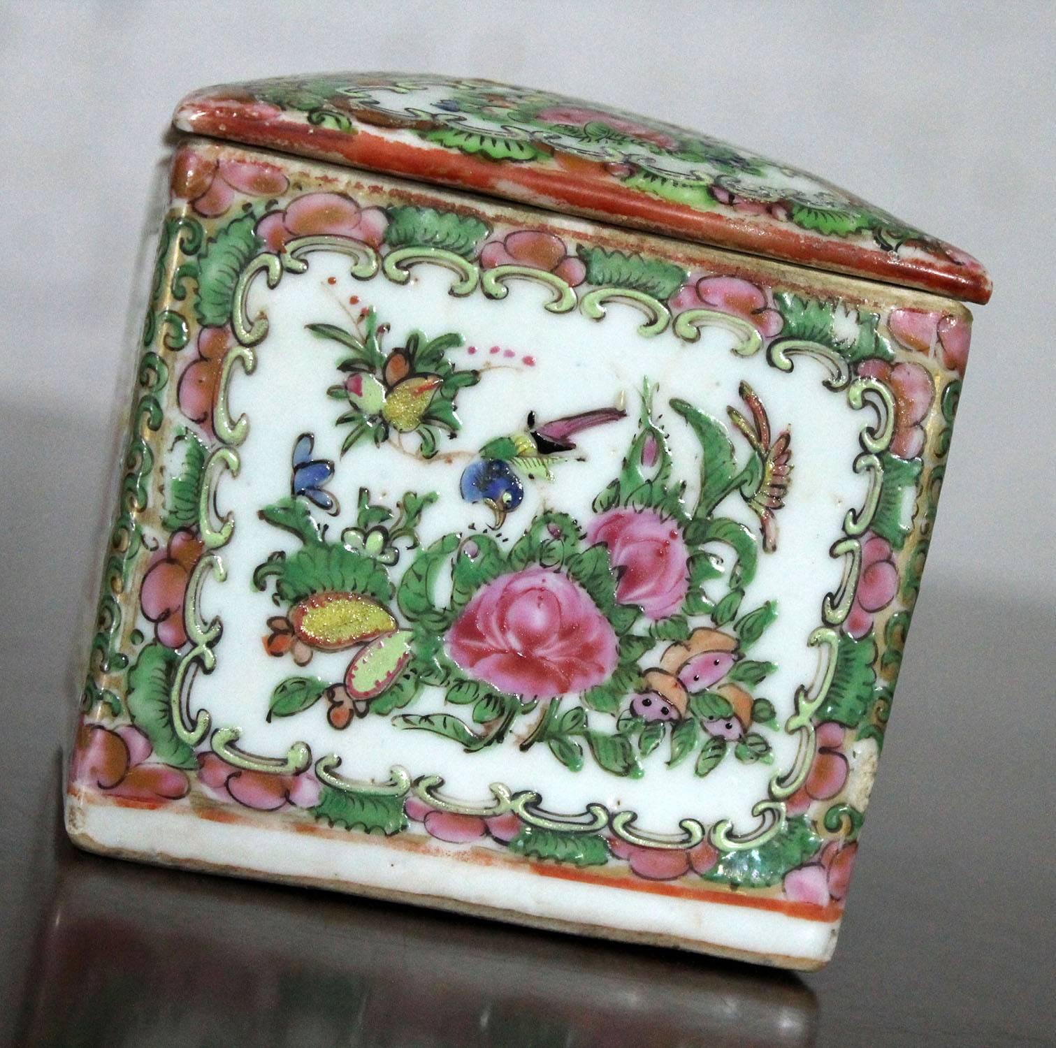 19th Century Antique Chinese Qing Rose Medallion Porcelain Square Tea Caddy Box