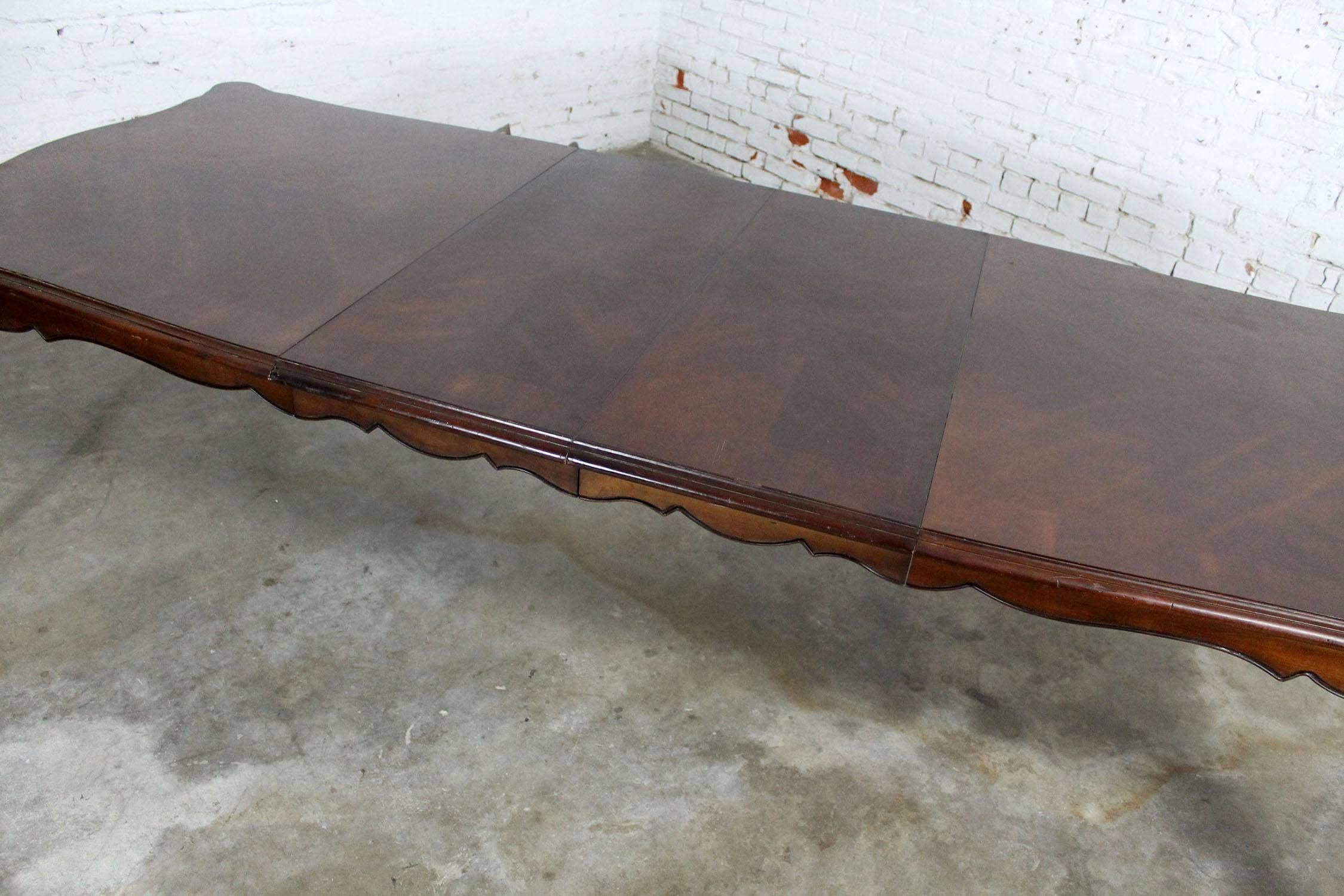Veneer Walnut Louis XV Style French Country Dining Table Attributed Bernhardt Avignon