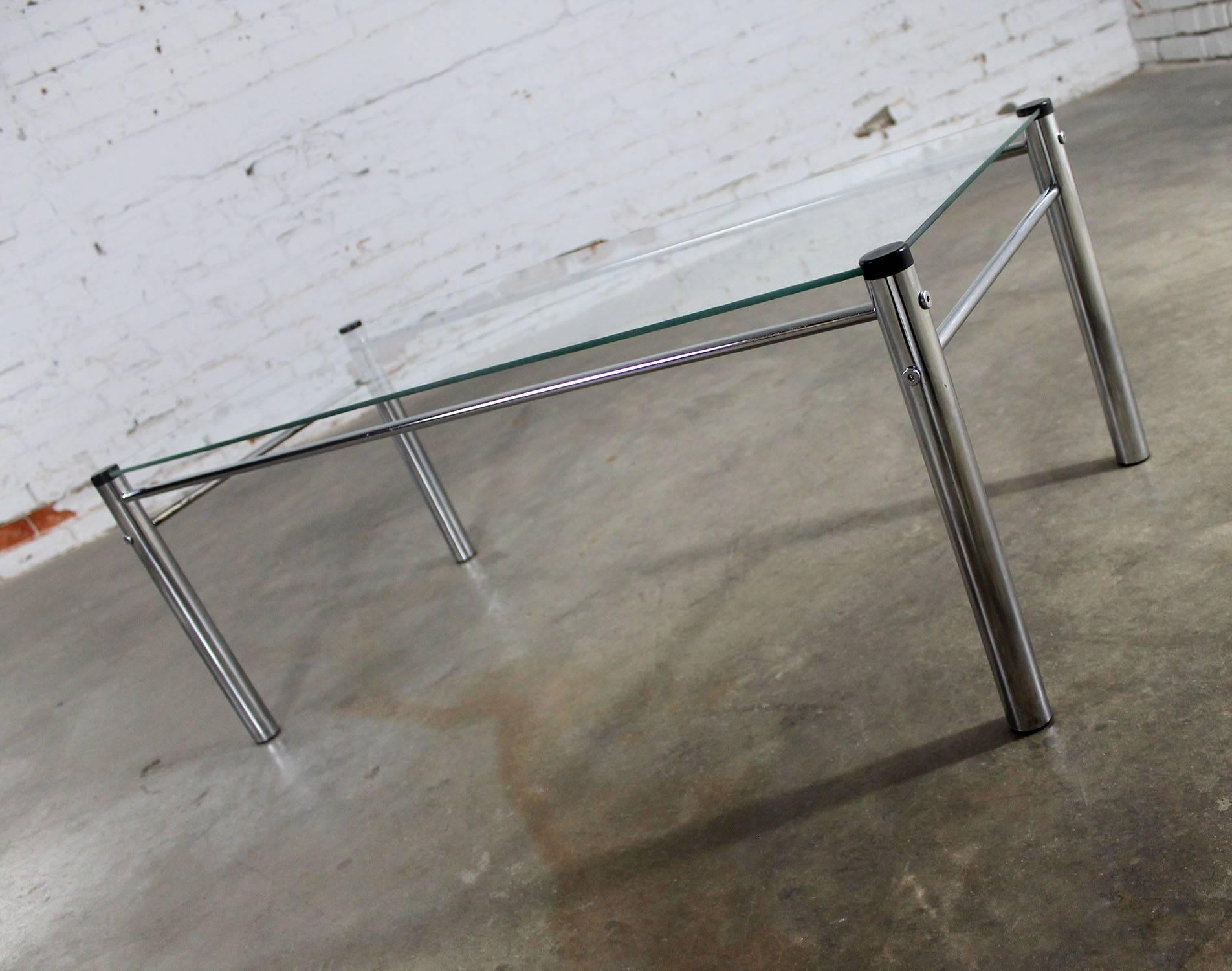 modern glass/chrome coffee table