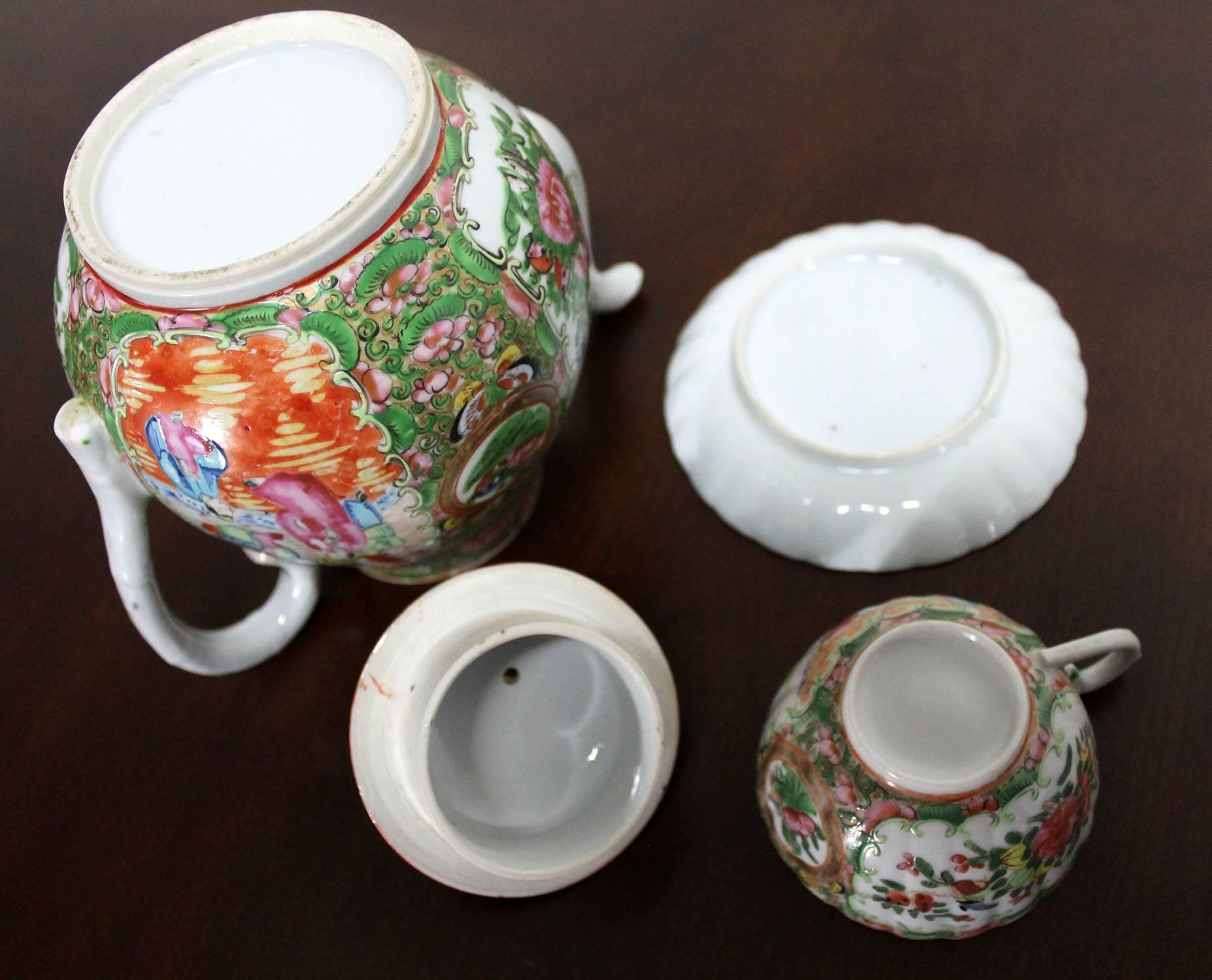 Antique Chinese Qing Rose Medallion Porcelain Teapot Single Teacup and Saucer 2