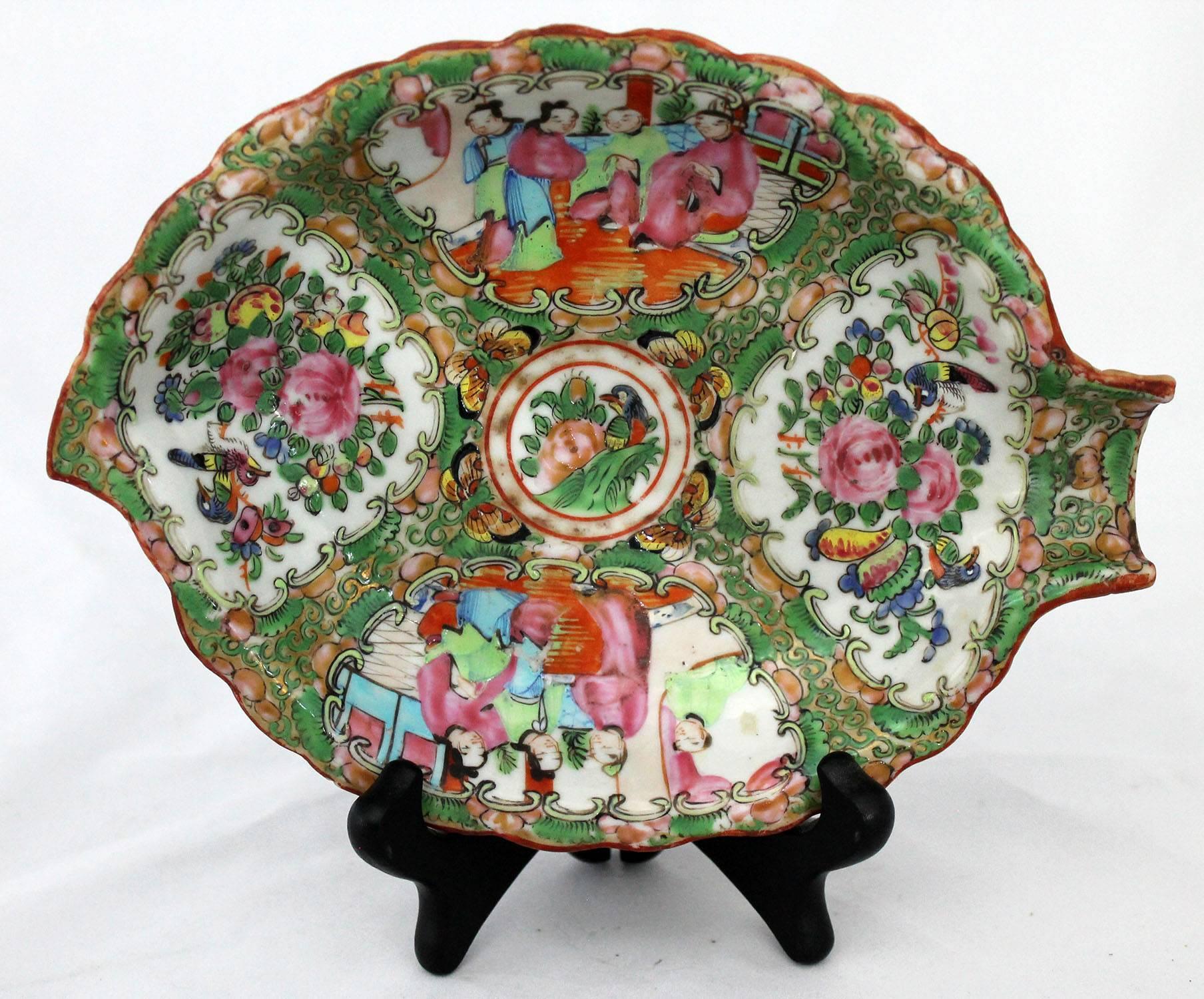 Hand-Painted Antique Chinese Qing Rose Medallion Porcelain Leaf Shaped Dish or Tray