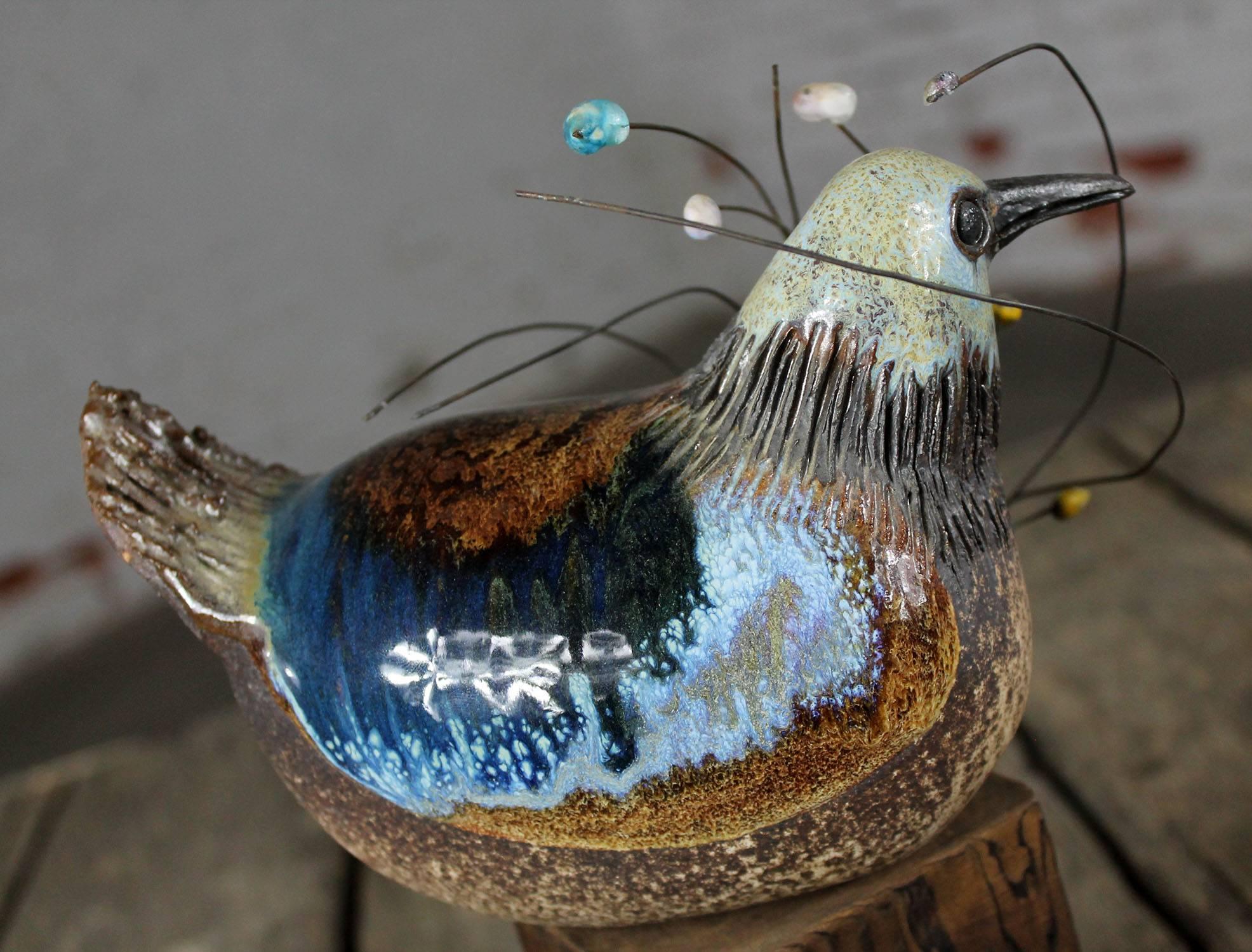 Ceramic Bird Sculpture on Wood Perch by Rosemary Laughlin Bashor In Good Condition In Topeka, KS