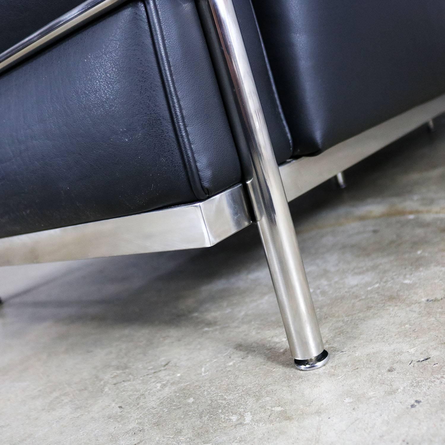 Le Corbusier LC3 Dreisitzer-Sofa aus schwarzem Leder im Grand Comfort-Stil 3
