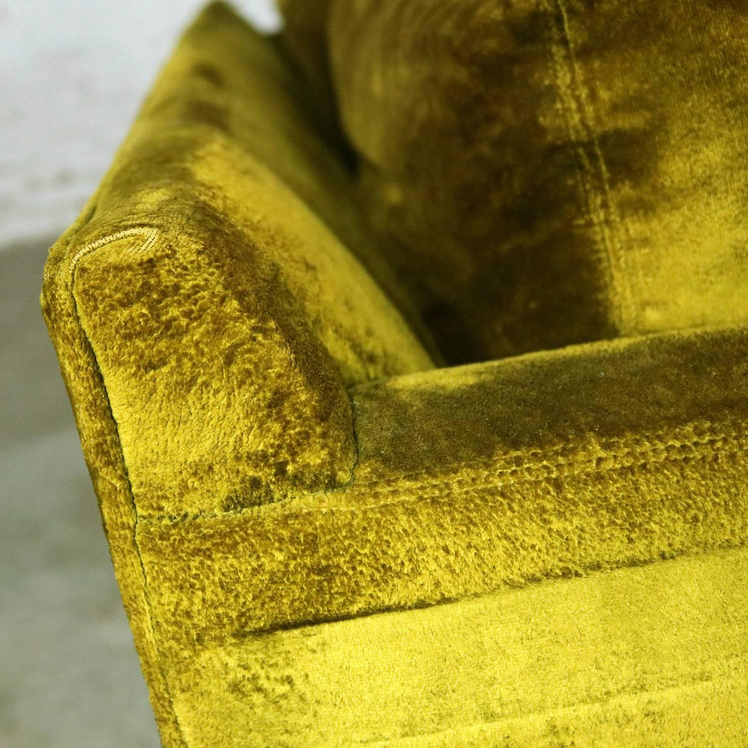 20th Century Green Velvet Lawson Style Three-Cushion Sofa Vintage, Mid-Century Modern