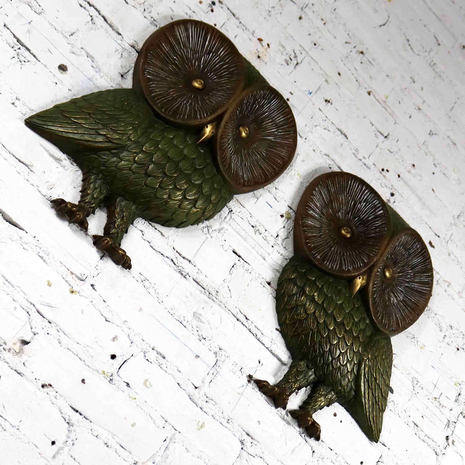 Owl Wall Hanging Sculpture Plaques by Burwood Product Co Mid-Century Modern Pair In Good Condition In Topeka, KS