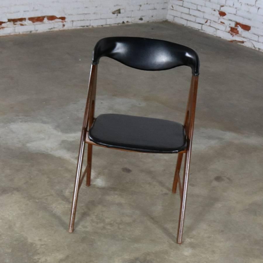 Frame Scandinavian Modern Side Chair Manner of Kai Kristiansen Compass Chair In Good Condition In Topeka, KS