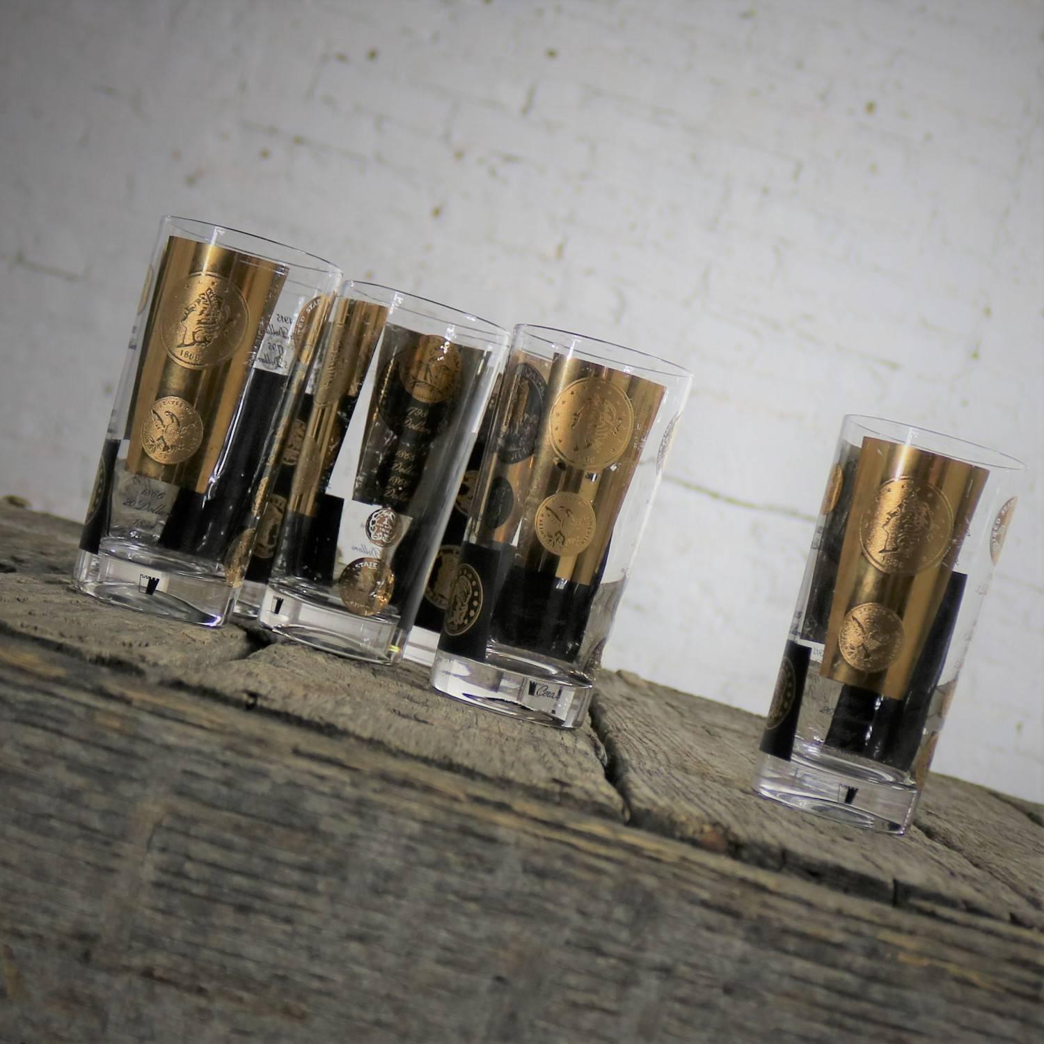 Wonderful set of six Mid-Century Modern highball glasses by Cera. A complete set of six in good vintage condition. There is some scratching to the gold design, circa mid-20th century.

Mad men barware at its best! A nice set of eight 22-karat gold