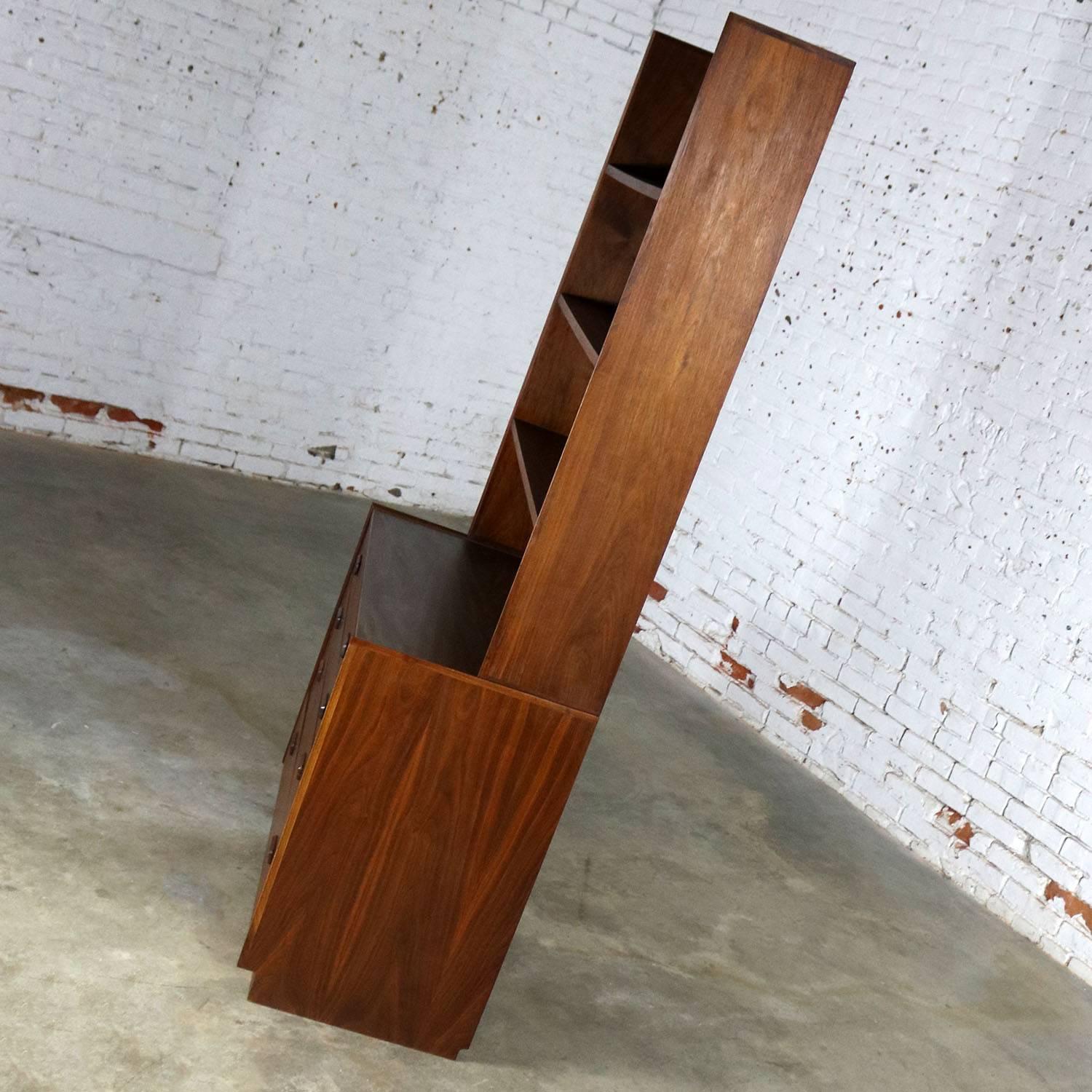 American Two-Piece Bookcase Display Cabinet Attributed to Founders Furniture Midcentury