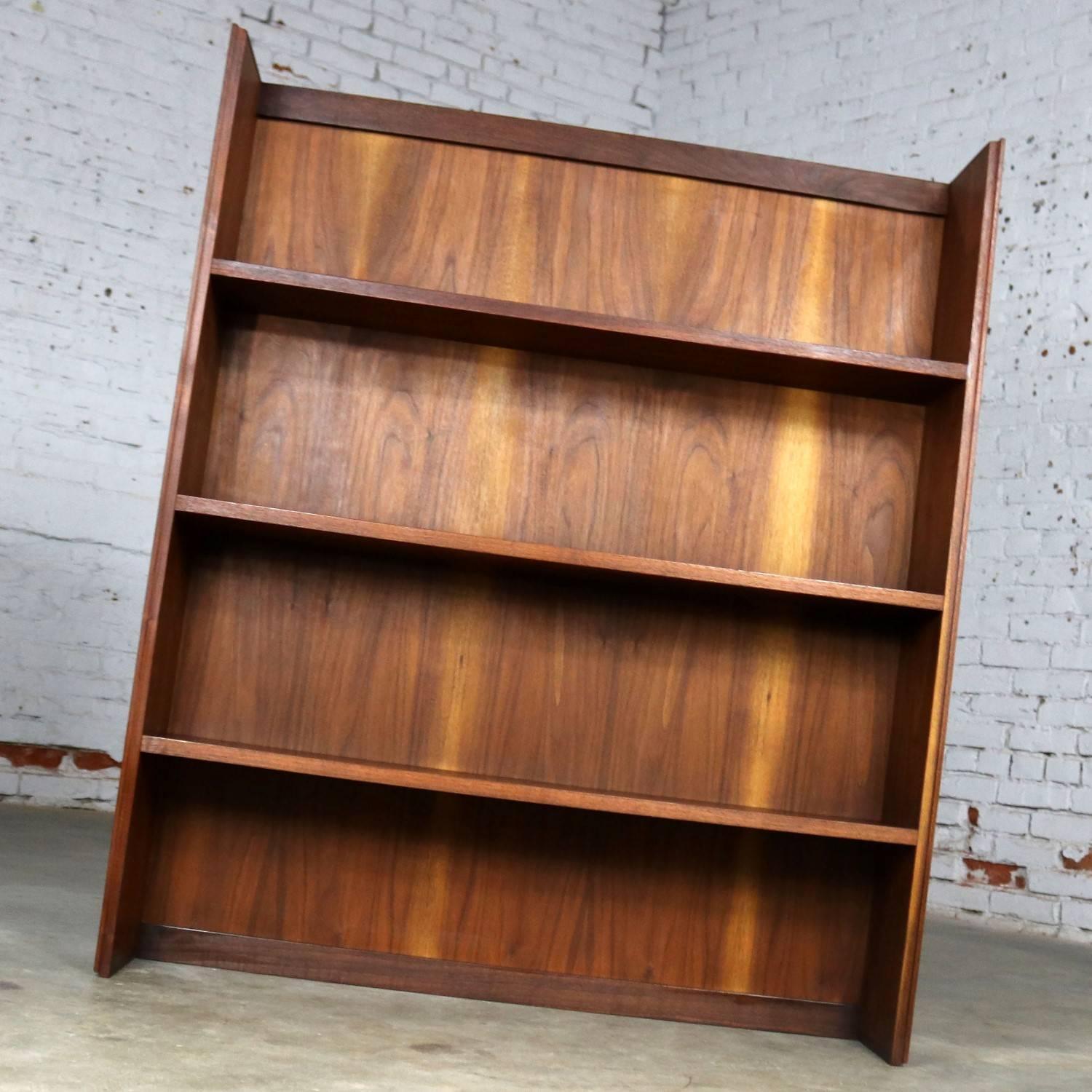 Two-Piece Bookcase Display Cabinet Attributed to Founders Furniture Midcentury 2