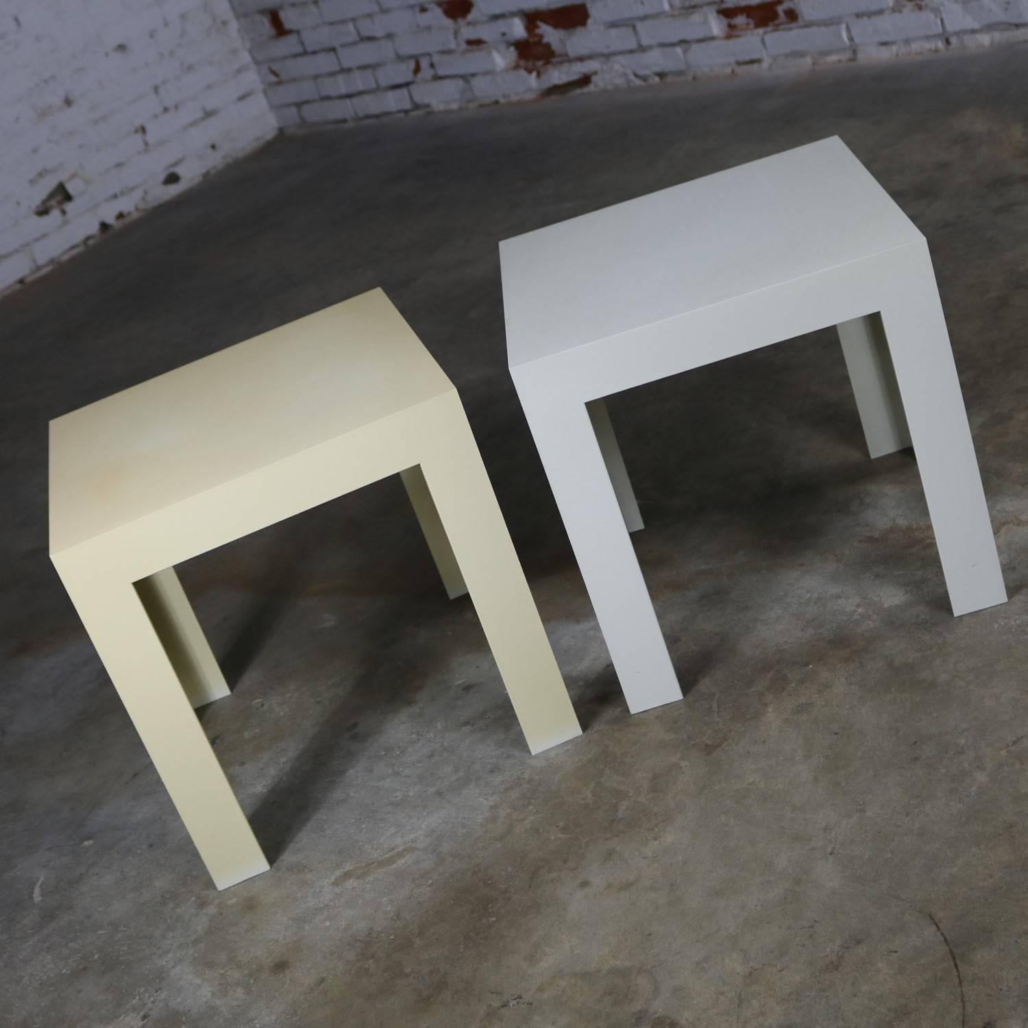 syroco plastic table