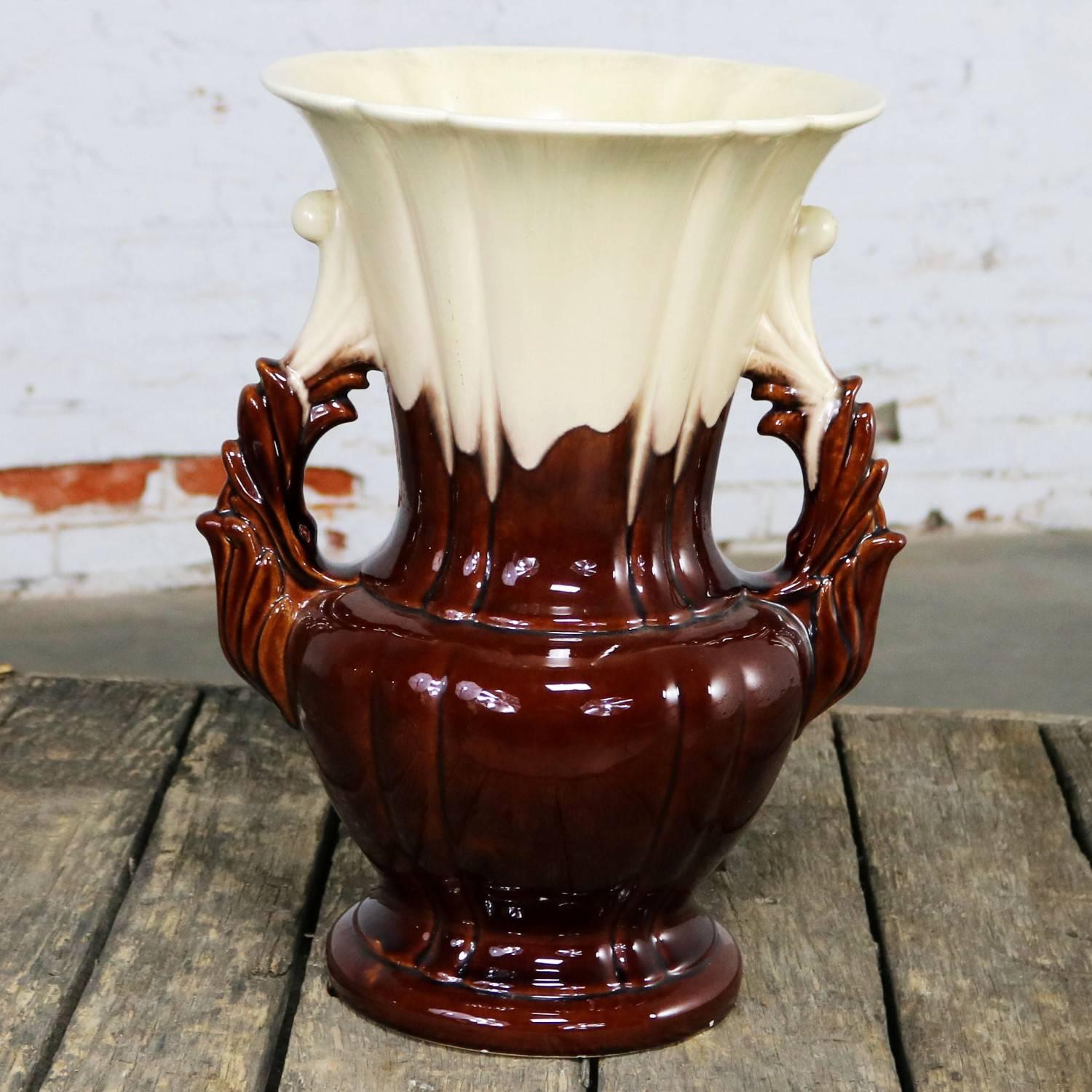 Arts and Crafts Vase de sol monumental en céramique allemande de style classique S et G Keramik en vente