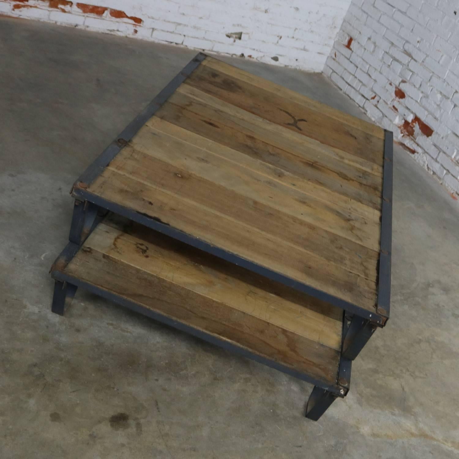 industrial pallet table