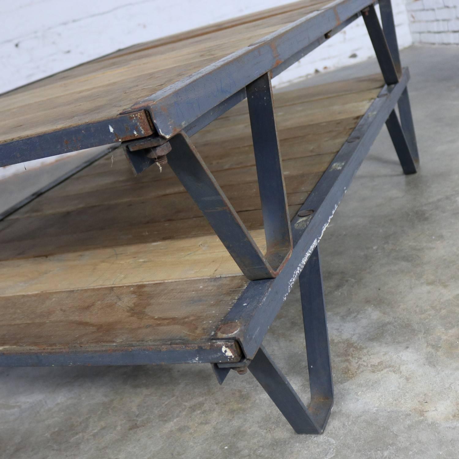 American Industrial Oak and Steel Pallet Coffee Table For Sale 2