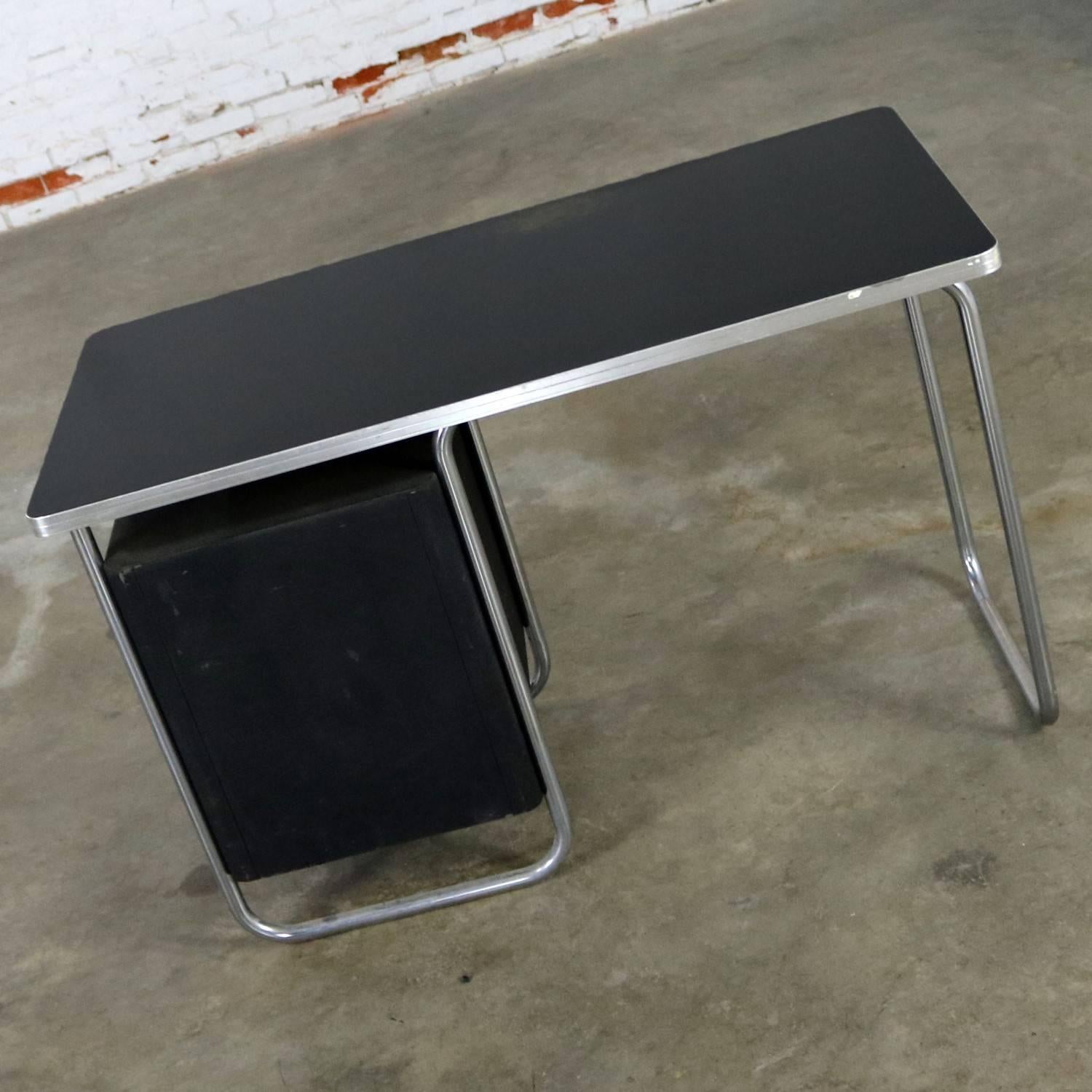 Art Deco Streamline Moderne Machine Age Desk by Walter Dorwin Teague for Texaco In Good Condition In Topeka, KS