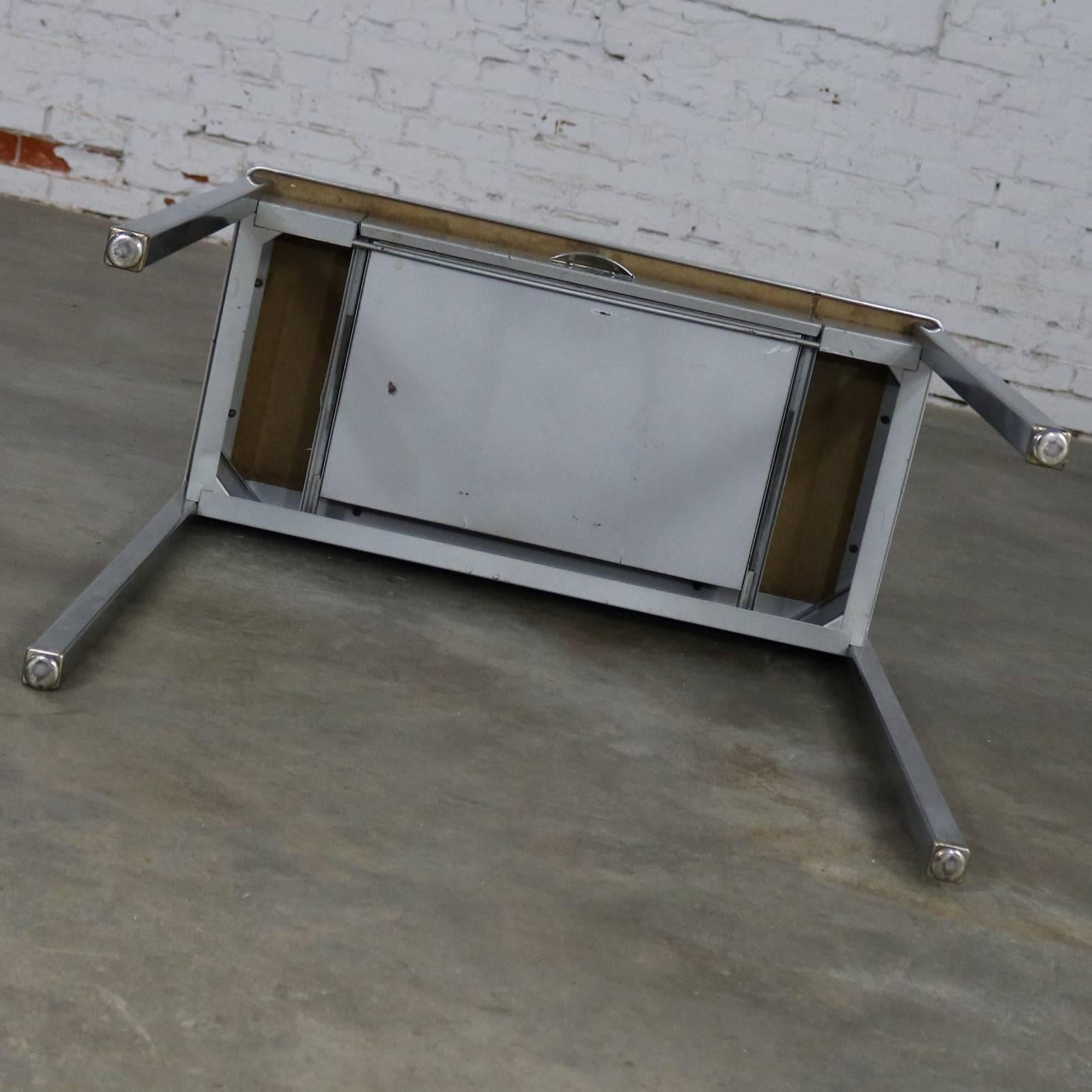 Art Deco Machine Age Streamline Moderne Table Desk by Royal Metal Manufacturing In Good Condition In Topeka, KS