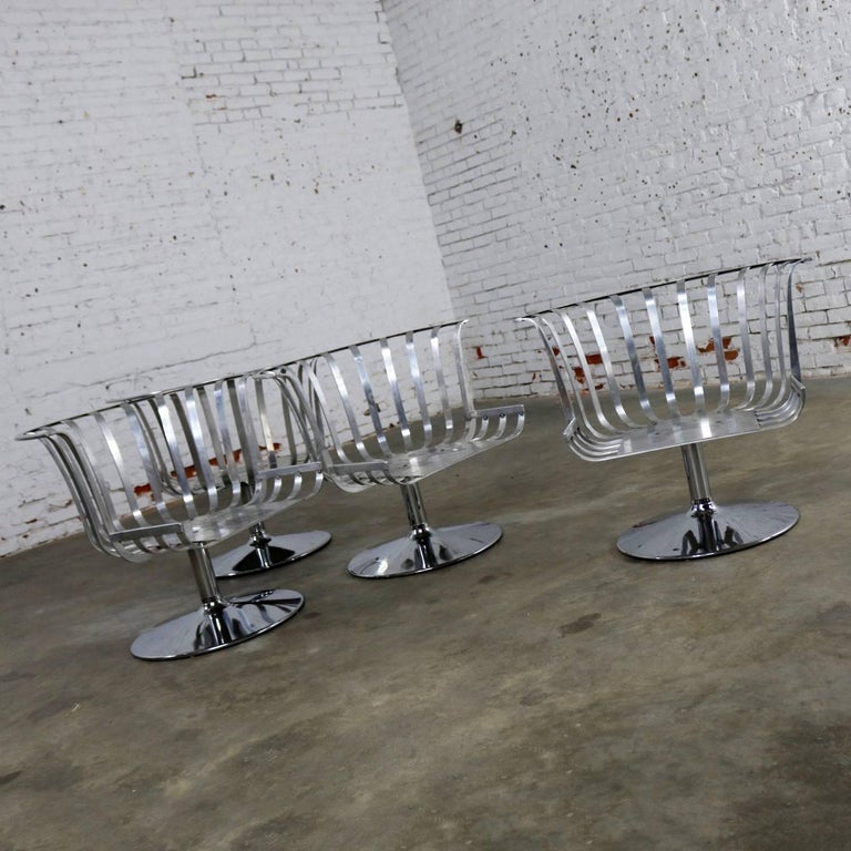 4 Vintage MCM Polished Aluminium Tulip Shaped Swivel Lounge Chairs Attr