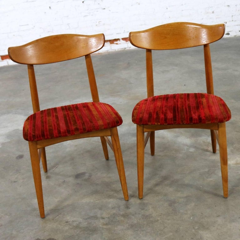 American Pair of Mid-Century Modern Birchcraft Danish Style Side Chairs by Baumritter For Sale