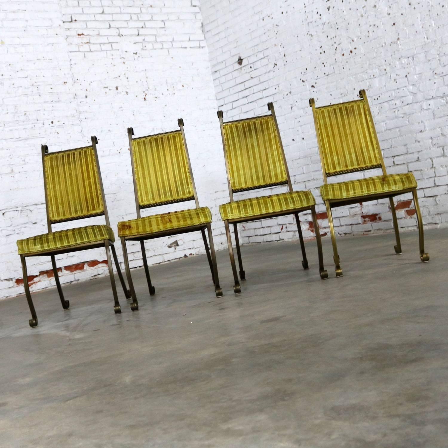 Quatre chaises de salle à manger en fer forgé Hollywood Regency par Swirl Craft of Sun Valley Bon état - En vente à Topeka, KS