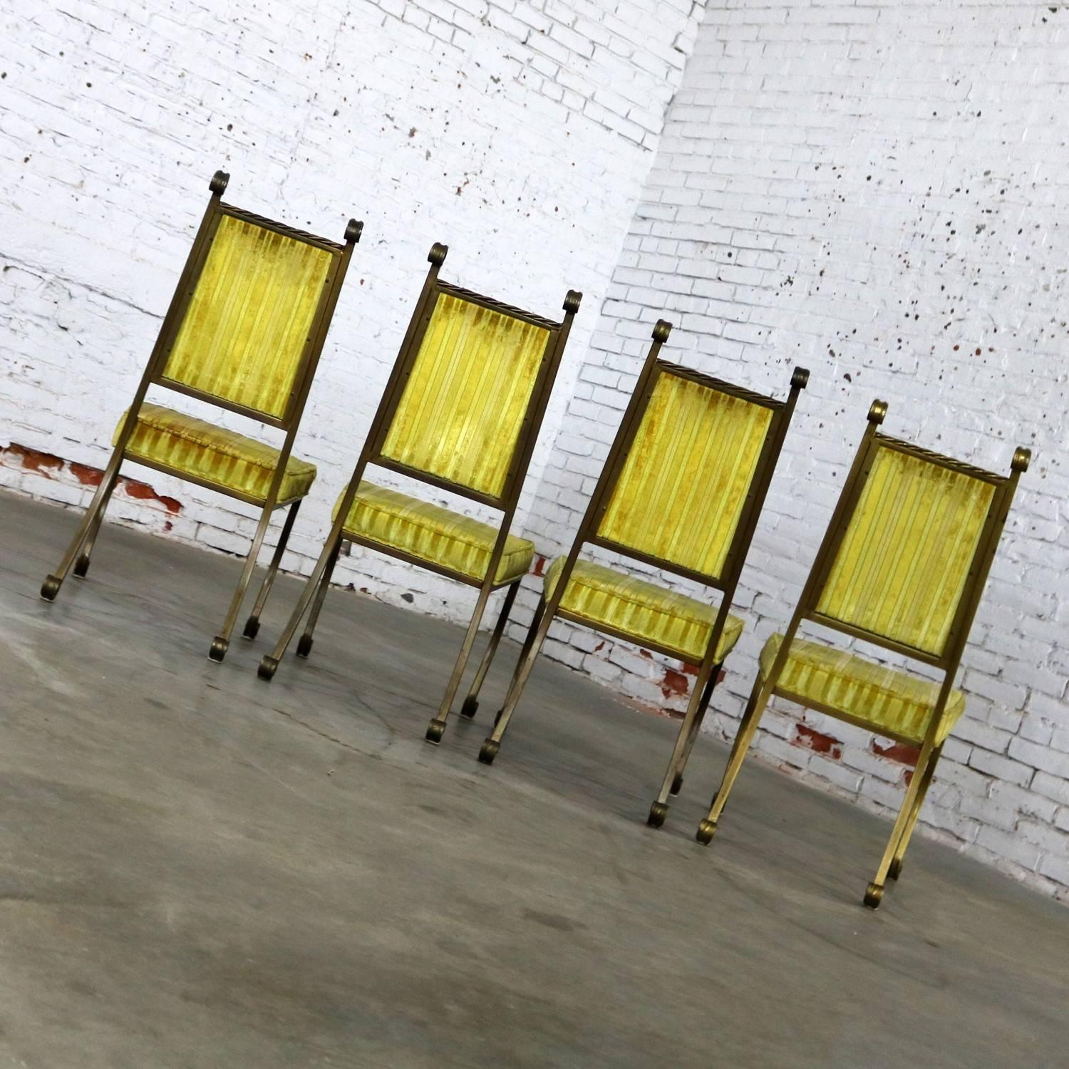 Fin du 20e siècle Quatre chaises de salle à manger en fer forgé Hollywood Regency par Swirl Craft of Sun Valley en vente