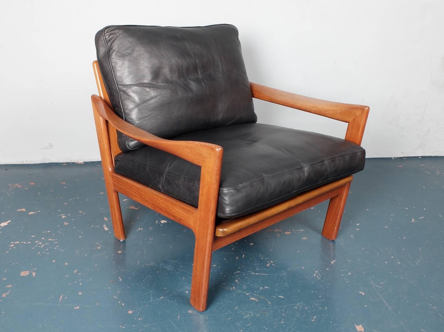 Illum Wikkelsø, Teak and Leather Danish 1960s Midcentury Lounge Chairs  In Good Condition In London, GB