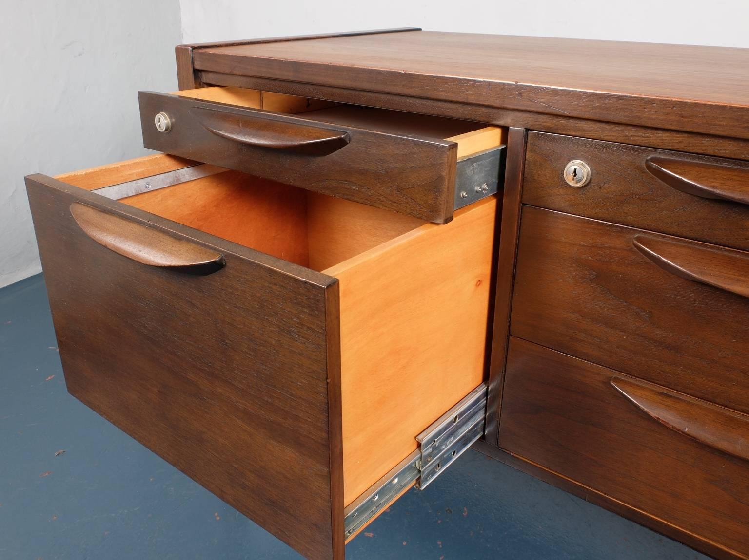 1960's Jens Risom Walnut Credenza For Sale 3