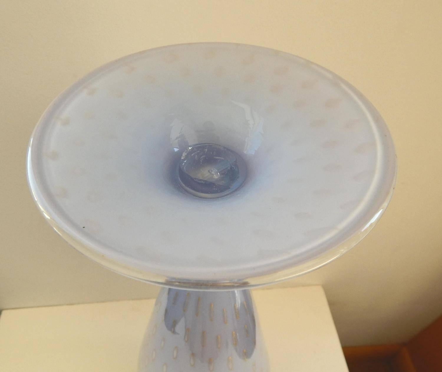 Tall Lavender Italian Murano Glass Vase In Excellent Condition In Phoenix, AZ