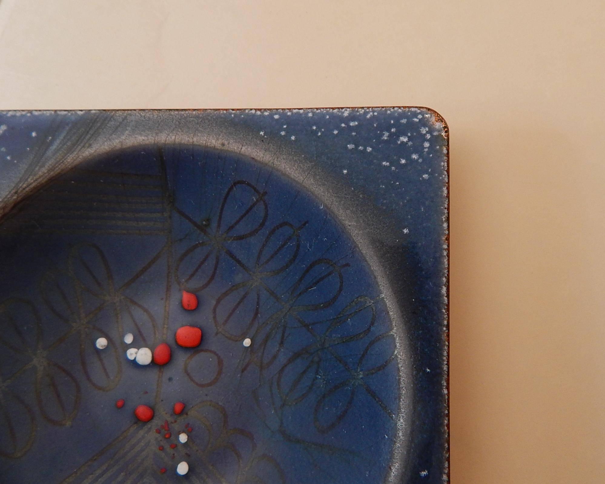 Ein Paar moderne, abstrakte Kupfer-Emaille-Tabletts im modernen Stil von Winter im Angebot 1