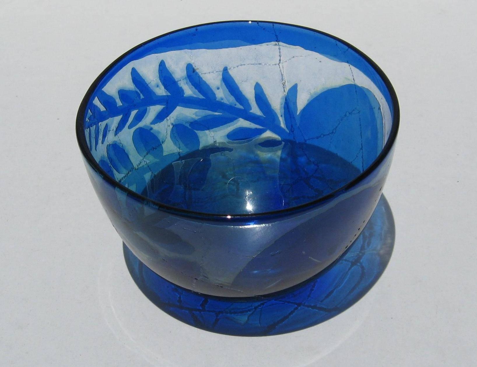 kosta boda glass bowl