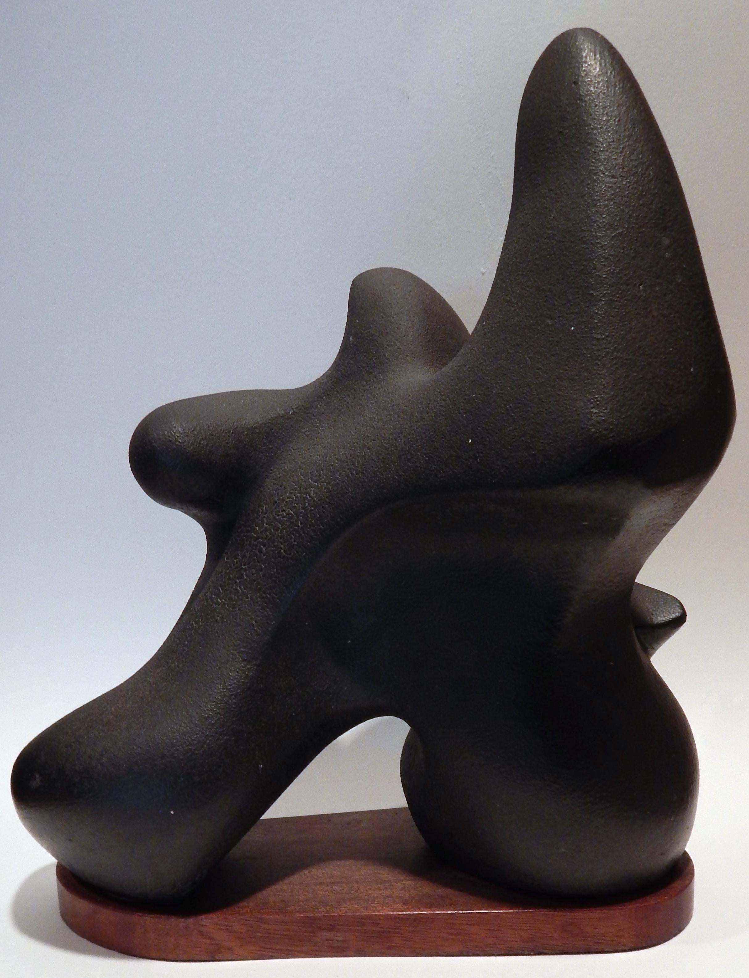Ellen Key Oberg exhibited with all the major artists of her time including
Alexancer Archipenko and William Zorach.
This piece received an honorable mention in one of the many exhibitions
she participated in.
It's a large Modern ceramic