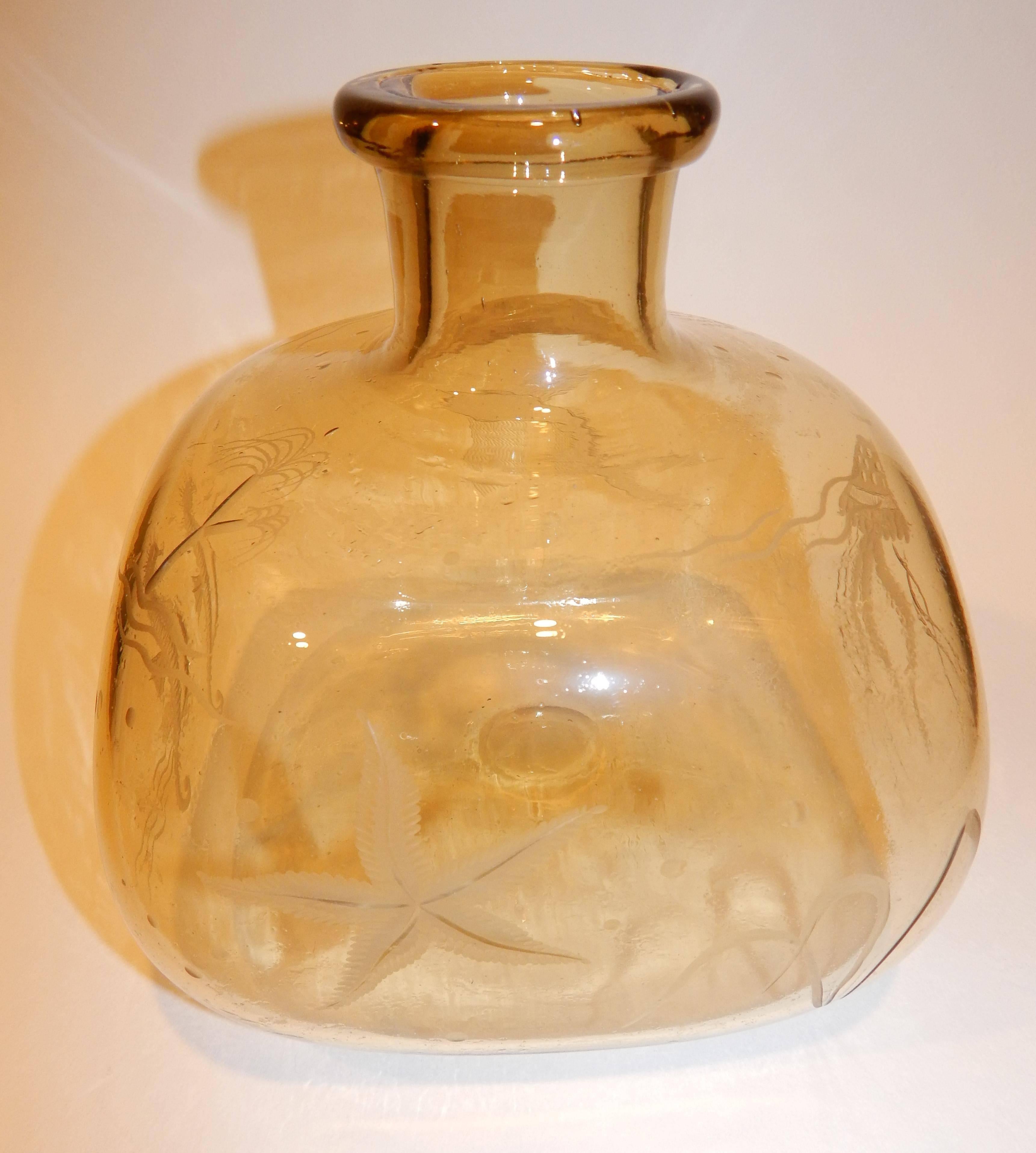 Verre Grande paire de vases rares en verre soufflé de style moderne, années 1940, motifs aquatiques et floraux en vente
