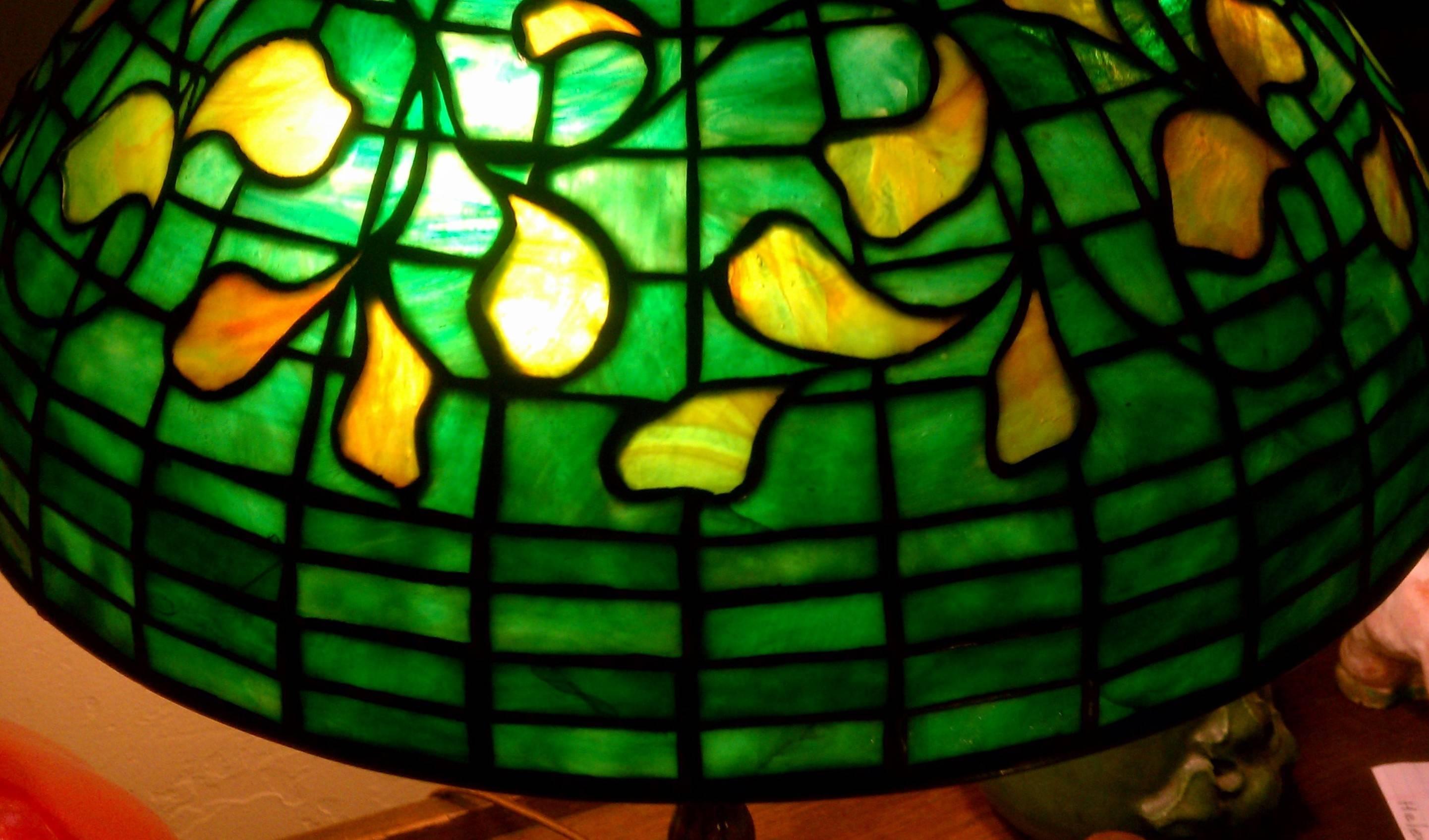 green tiffany table lamp