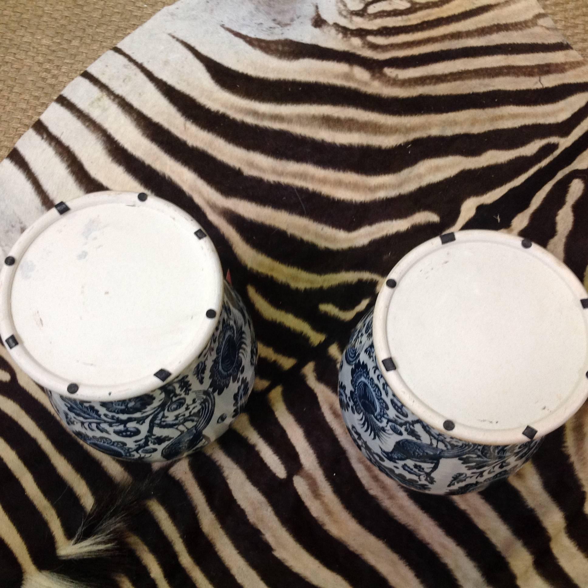 Pair of Scalamandre Blue & White Bird of Paradise Urns with Wooden Lids In Excellent Condition For Sale In Chicago, IL