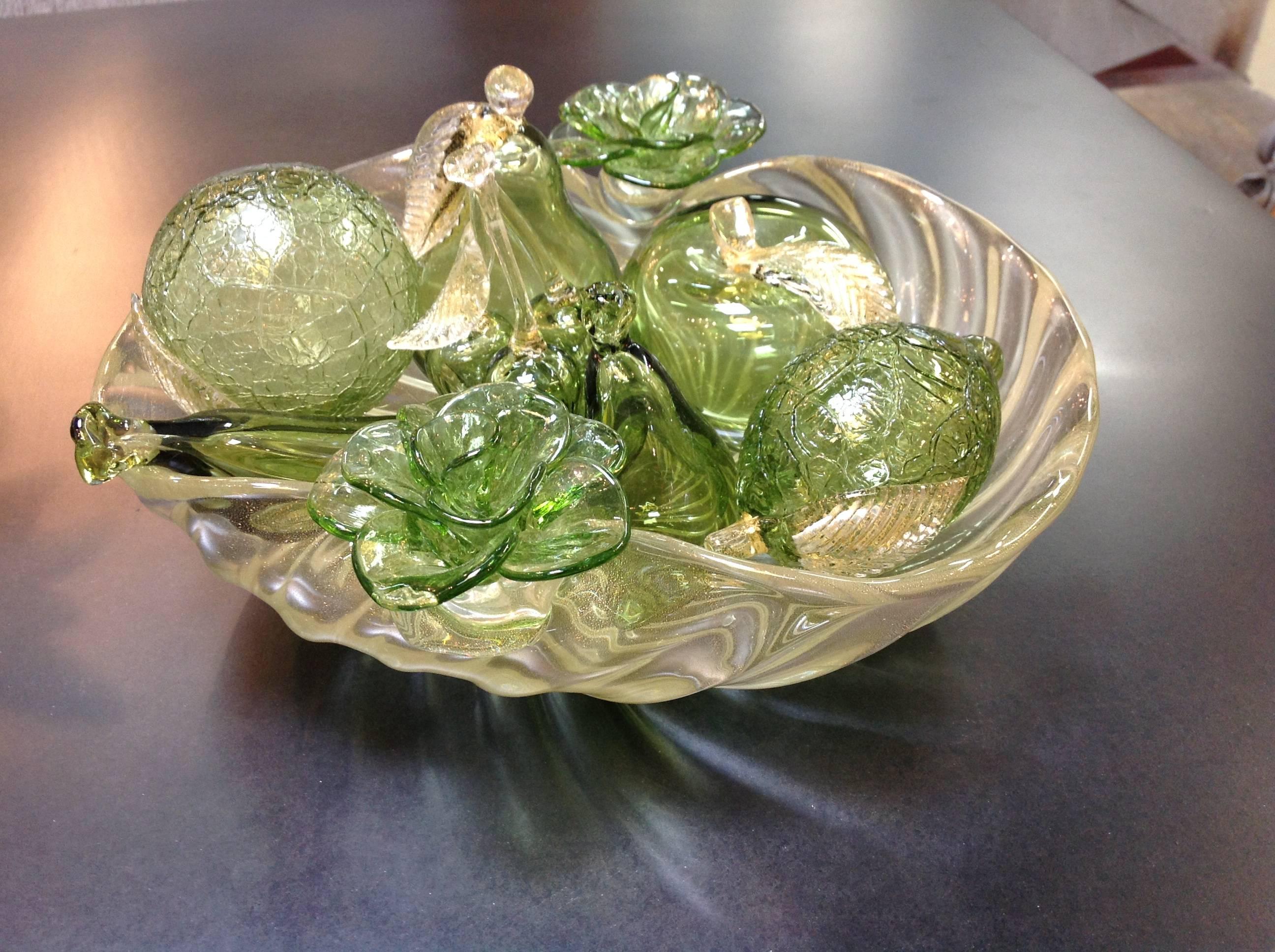 Murano Glass Bowl with Seven Pieces of Glass Fruit For Sale 3