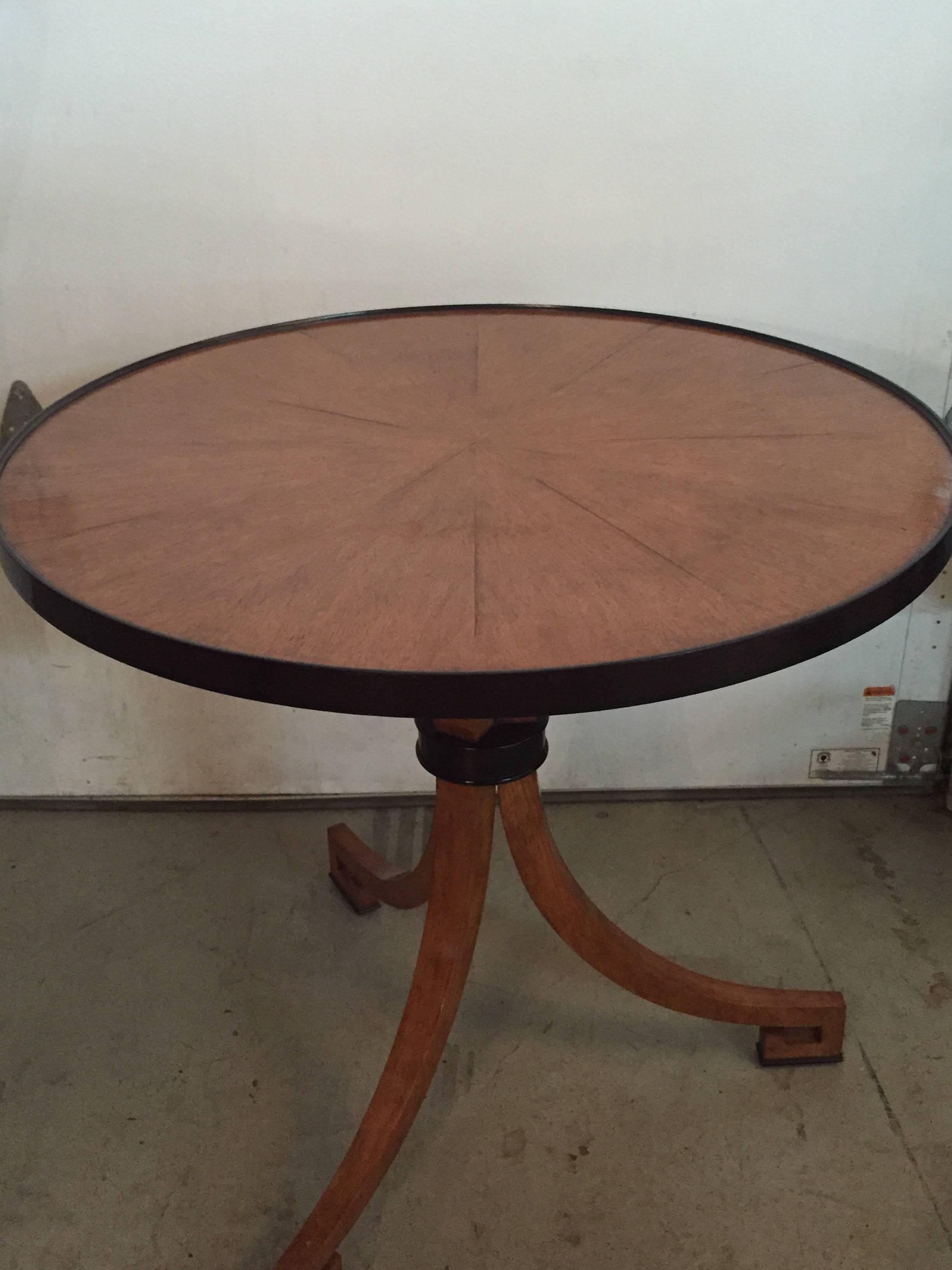 Stained Dessin Fournir Foyer or Side Table
